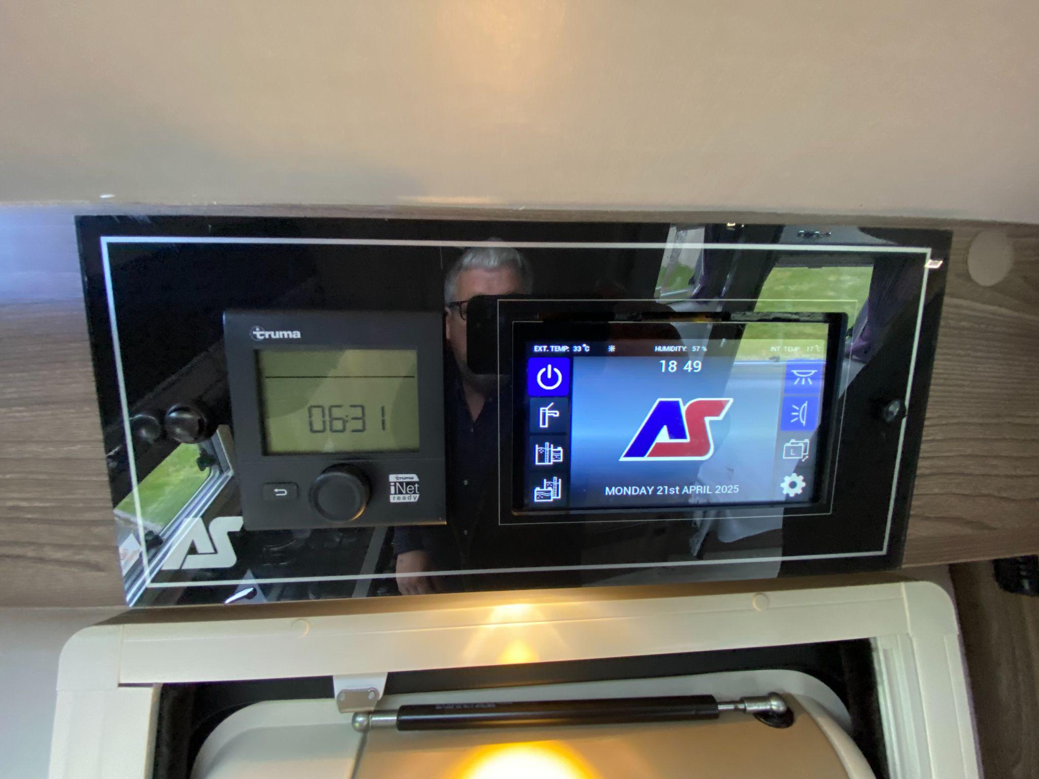 2020 Auto-Sleepers Nuevo EK Compact luxury Motorhome