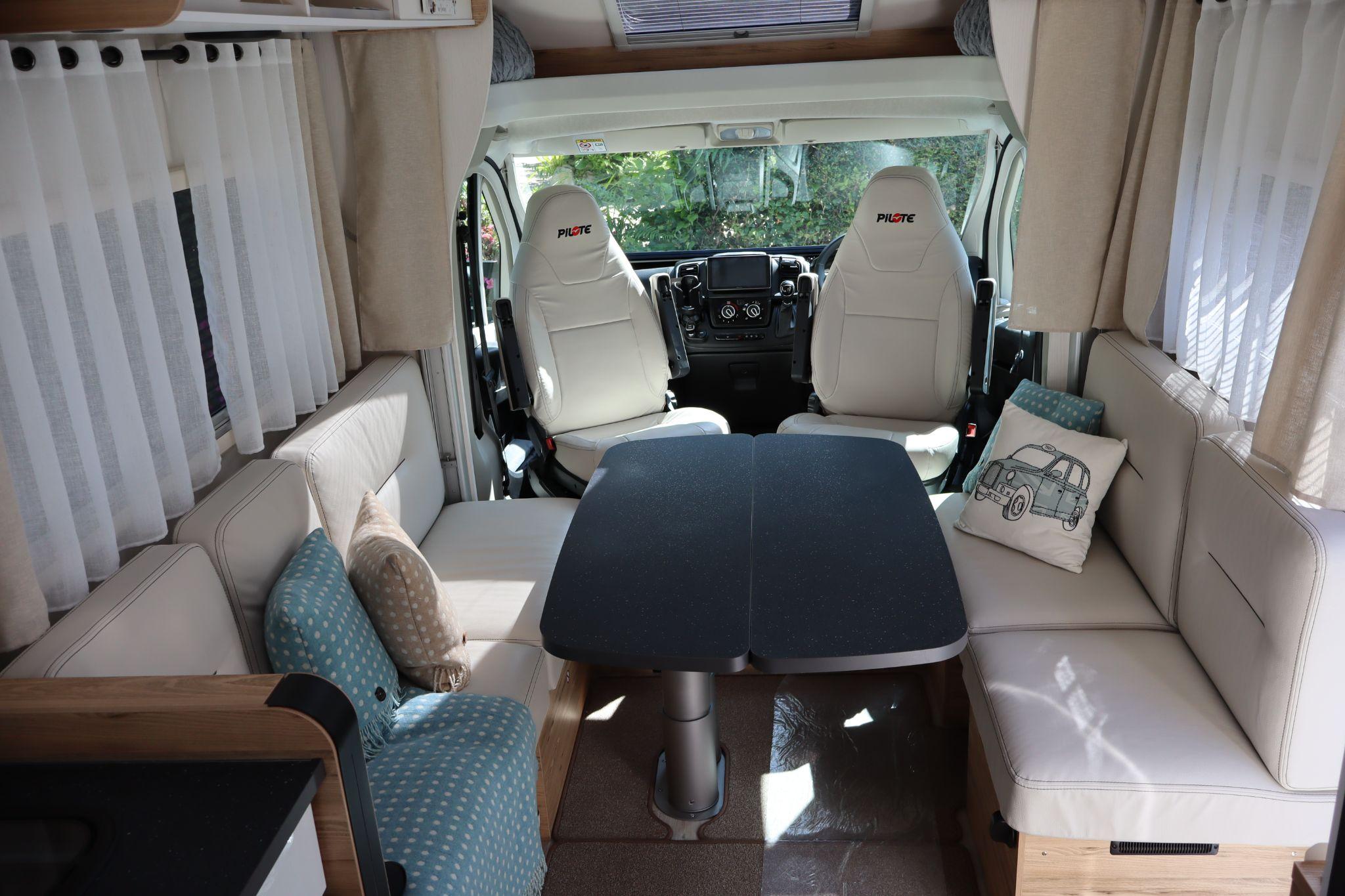2024 Pilote P696 Evidence