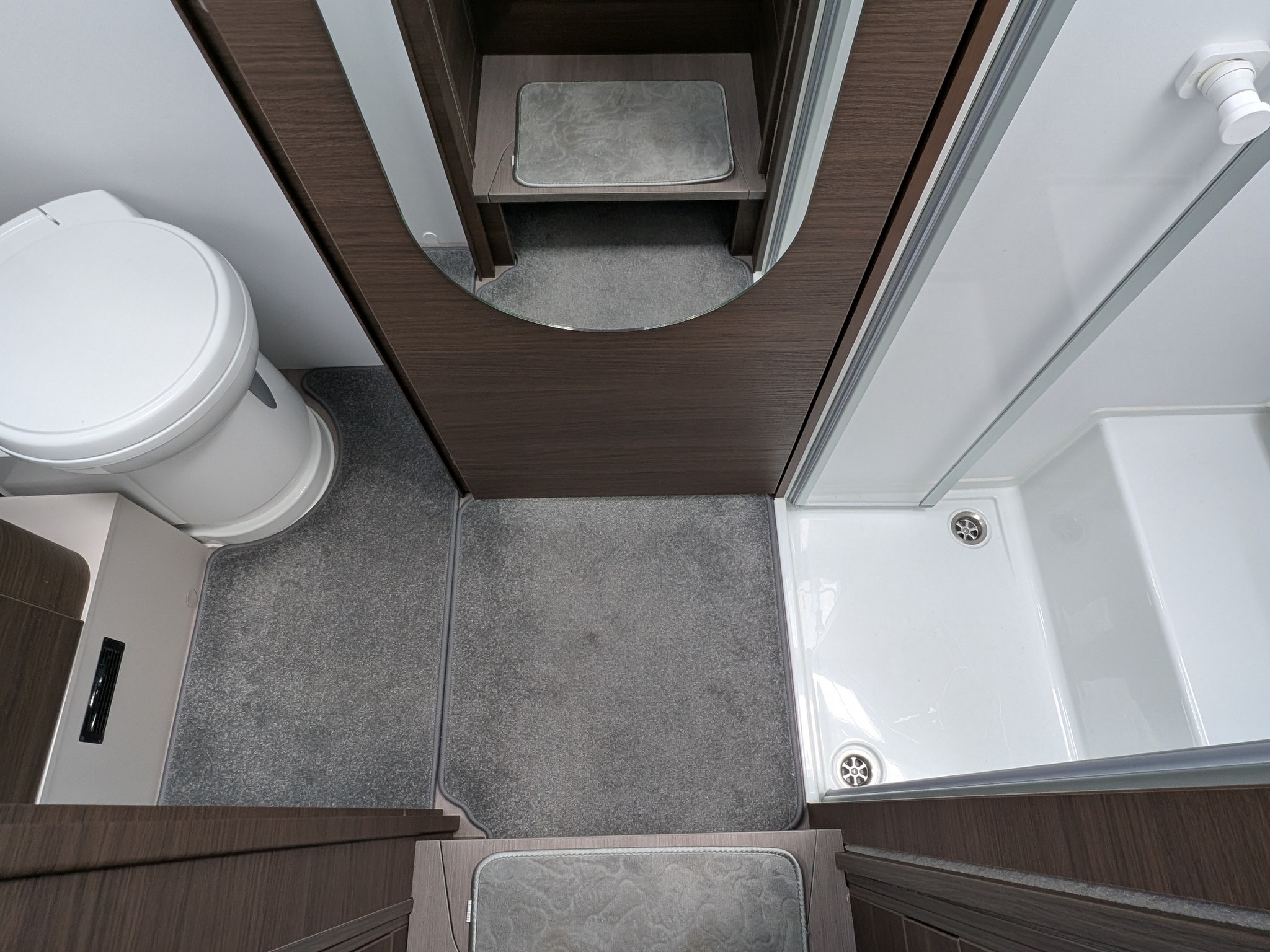 2024 Adria Matrix Supreme MB 670 DL