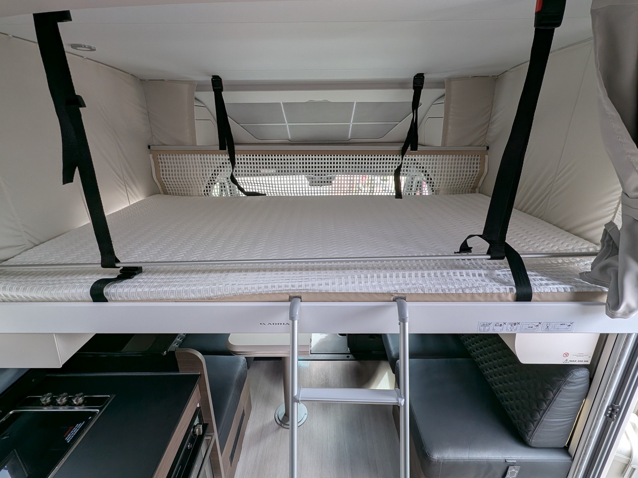 2024 Adria Matrix Supreme MB 670 DL