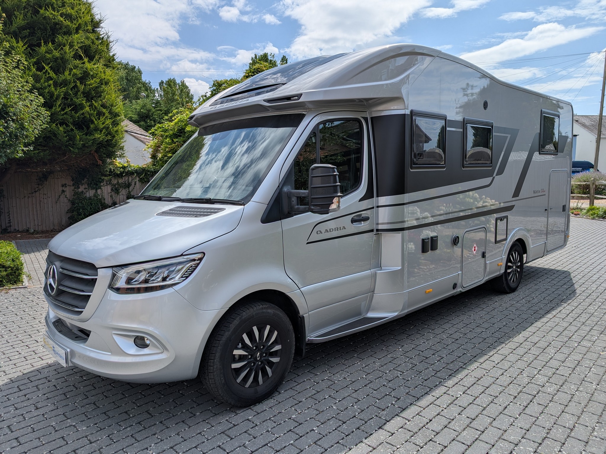 2024 Adria Matrix Supreme MB 670 DL