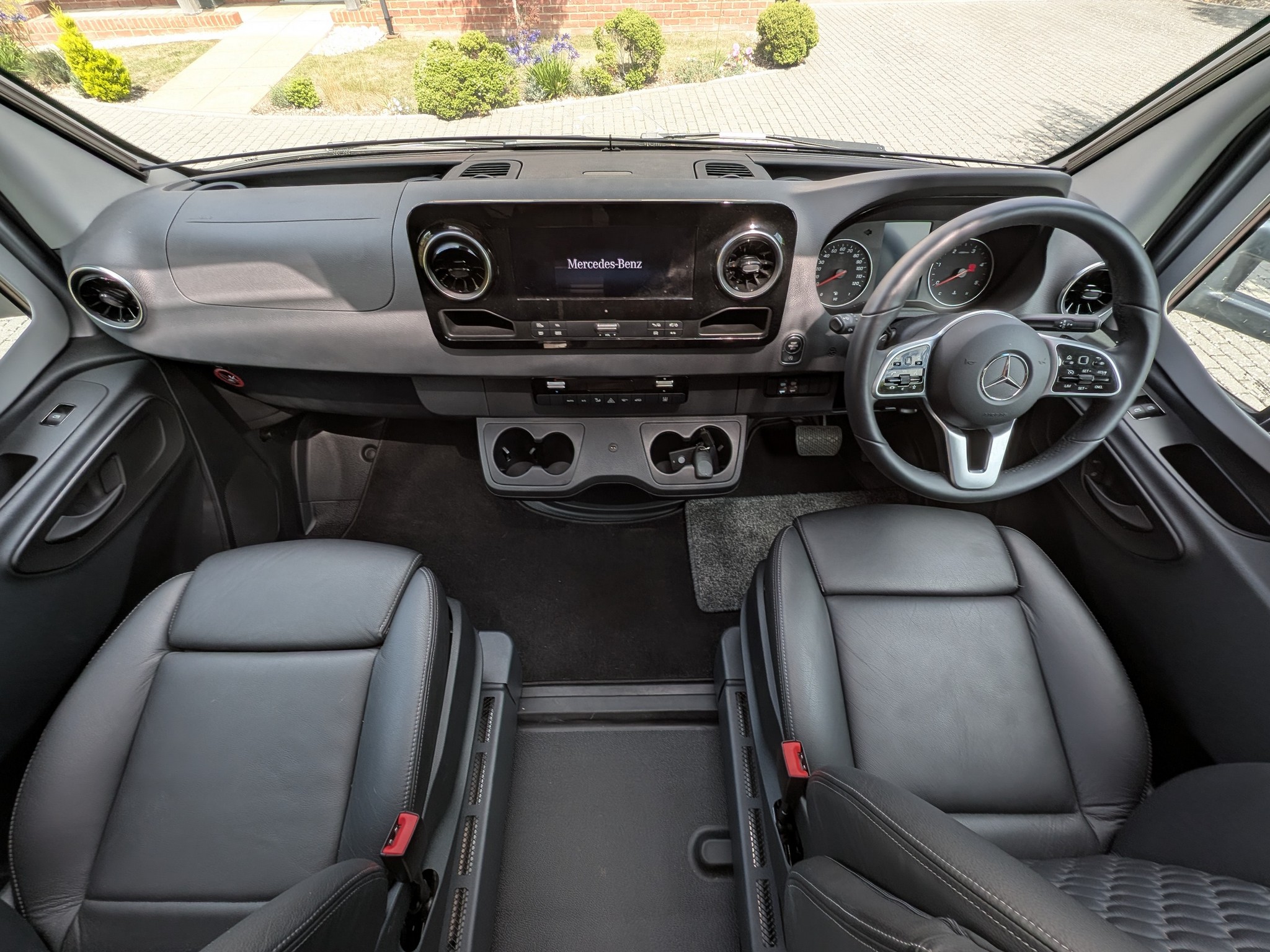 2024 Adria Matrix Supreme MB 670 DL