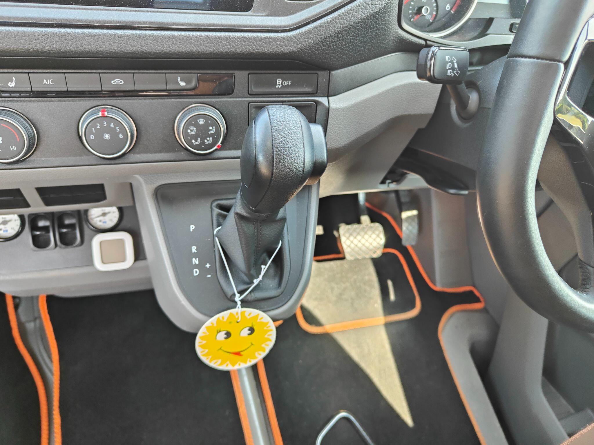 2022 Rolling Homes Bespoke Crafter 4×4