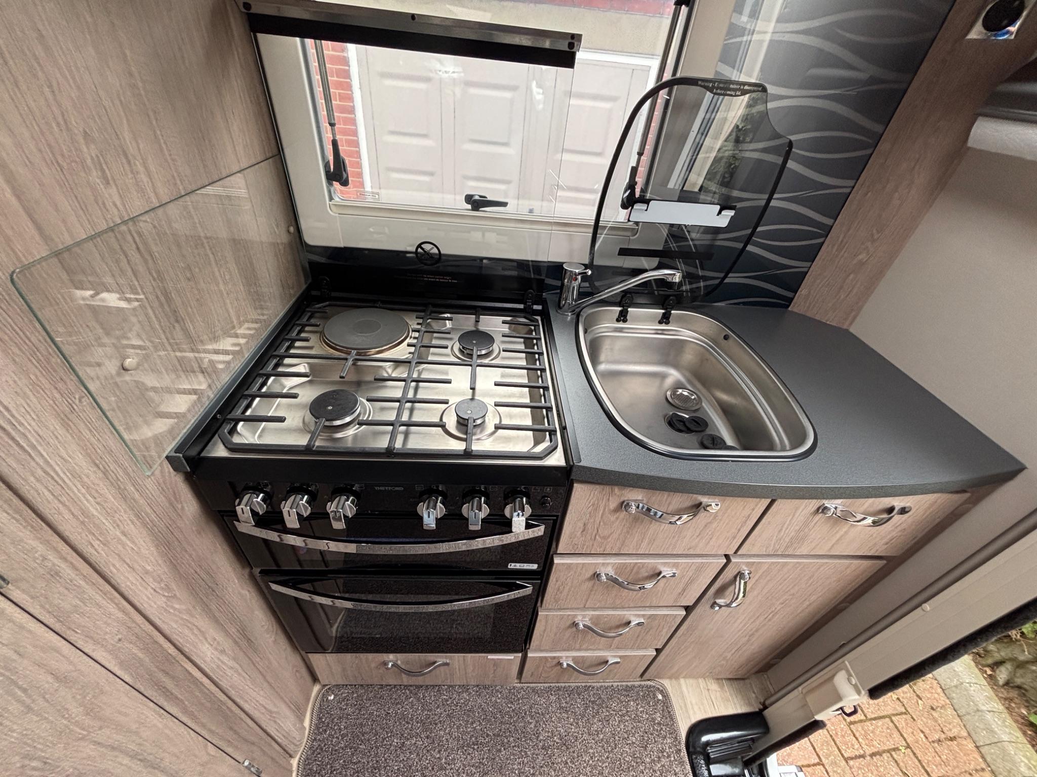 2023 Auto-Sleepers Nuevo EK