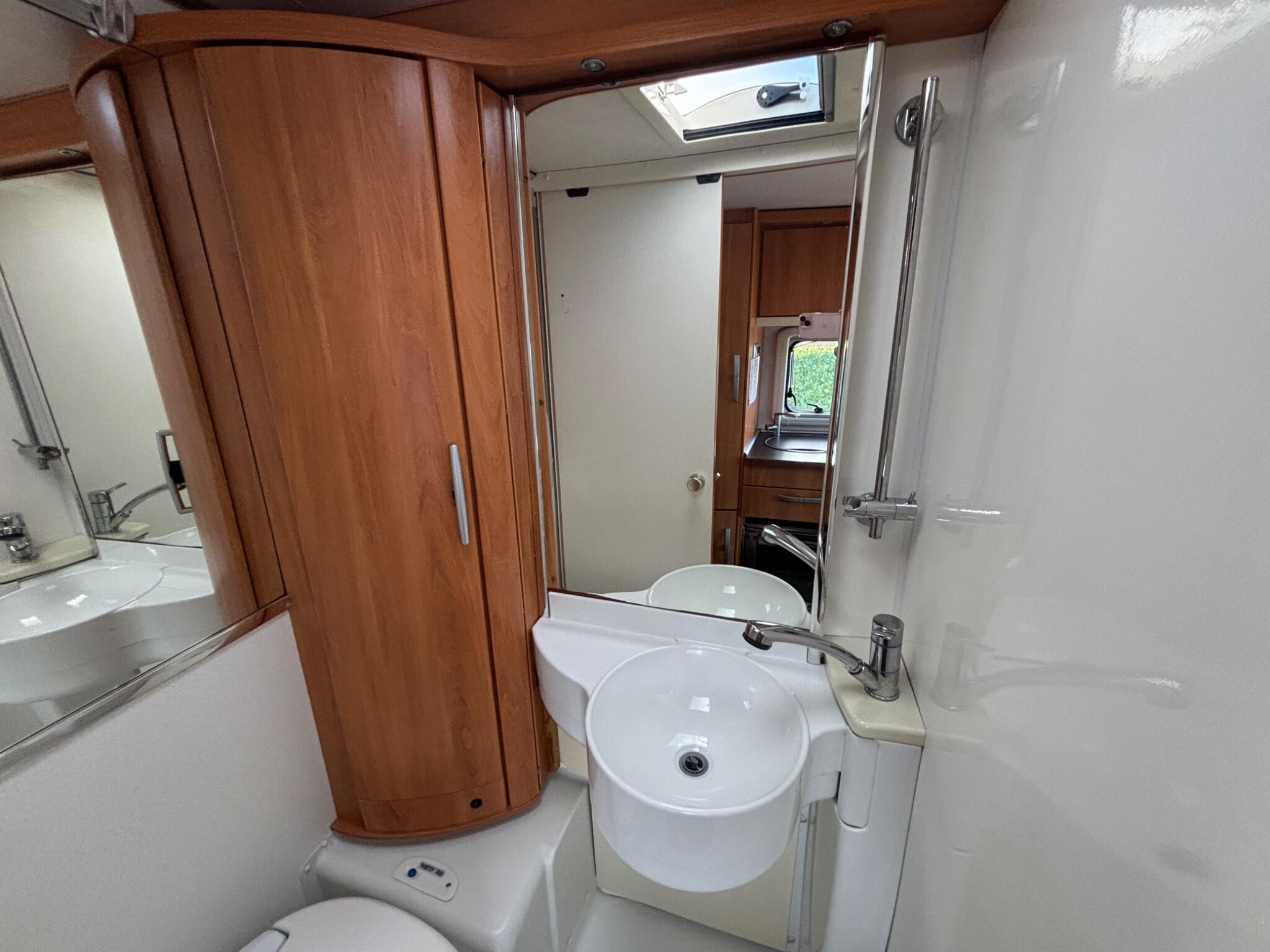 2011 Hymer B504CL