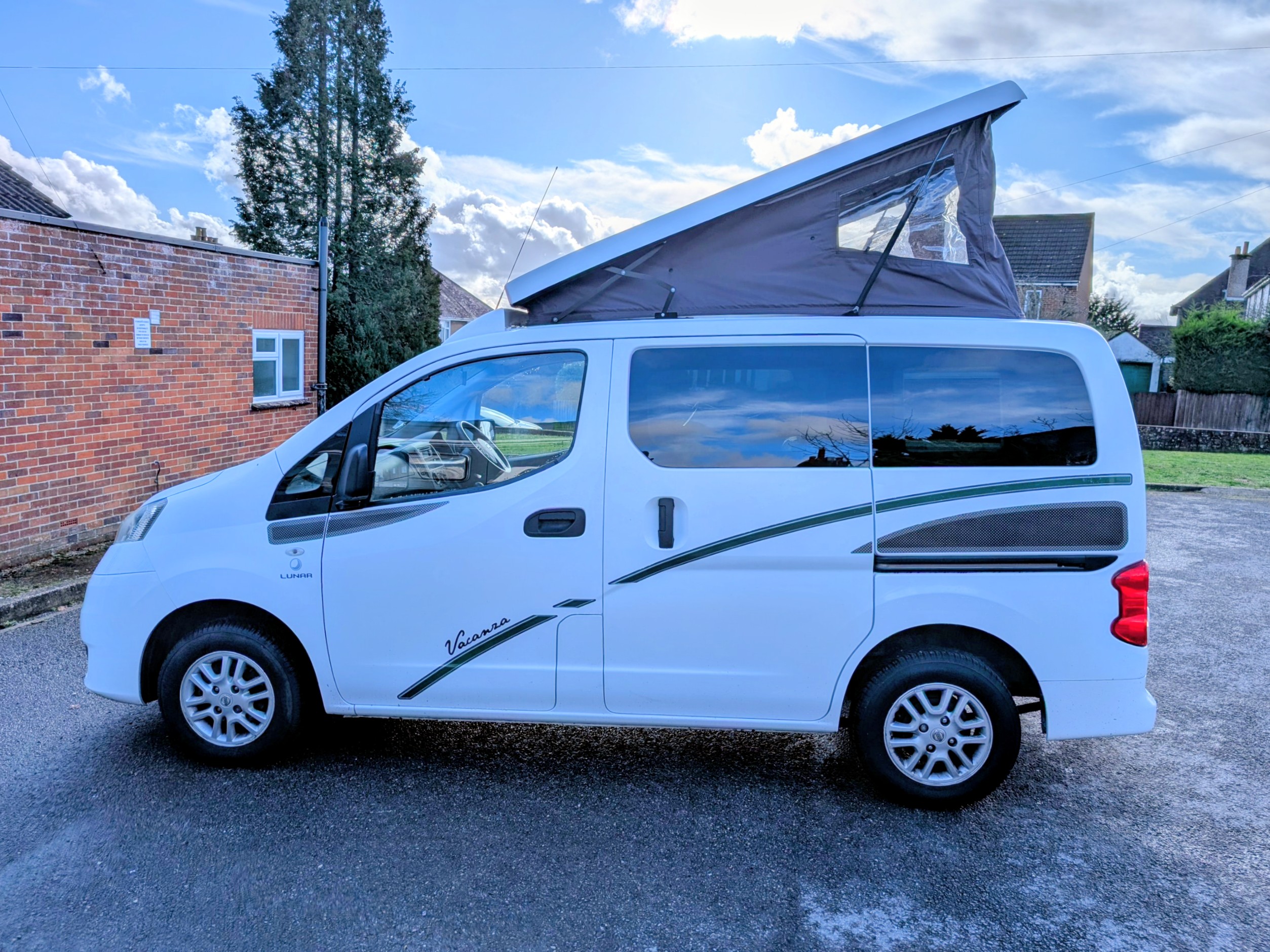 2014 Nissan NV200 Lunar Vacanza Campevan