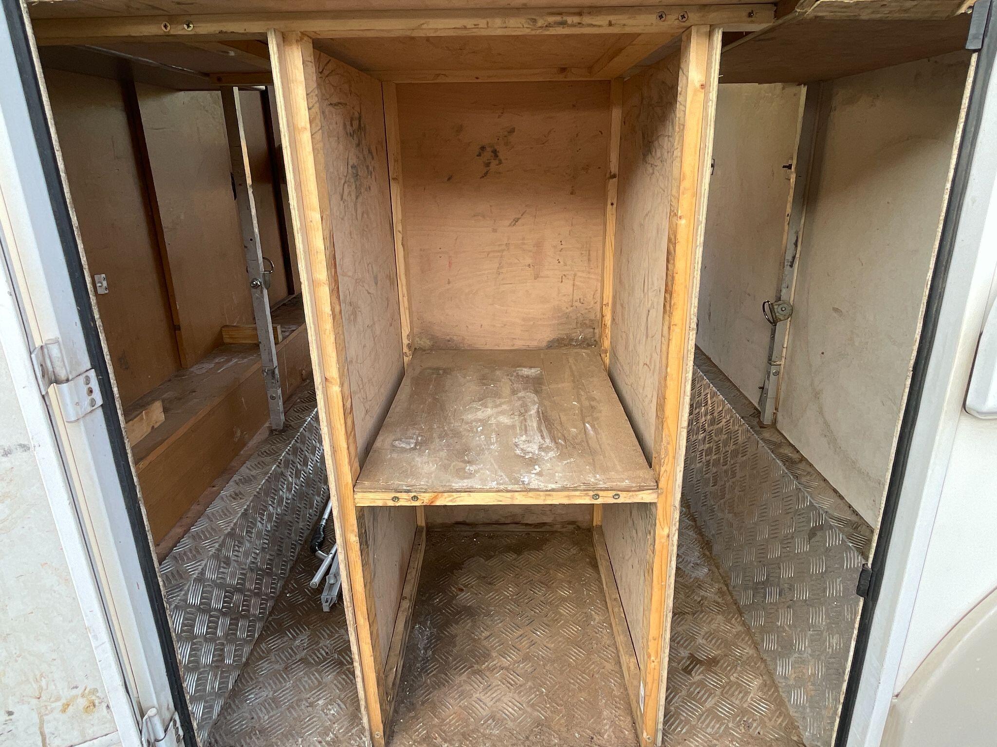 2006 Kentucky Camp Corral 4 Ford Transit 135 T350