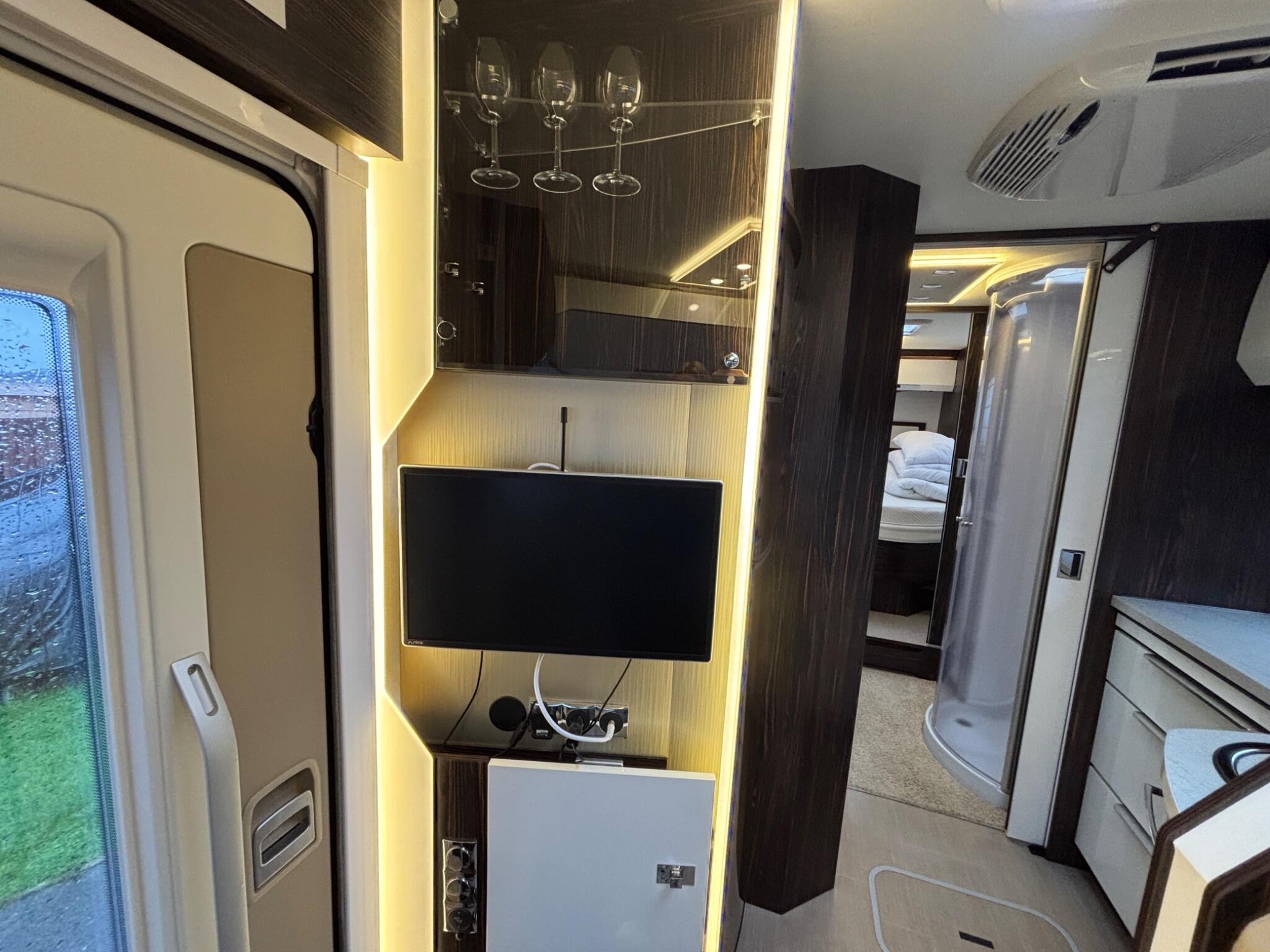 2017 Burstner Elegance I 920G