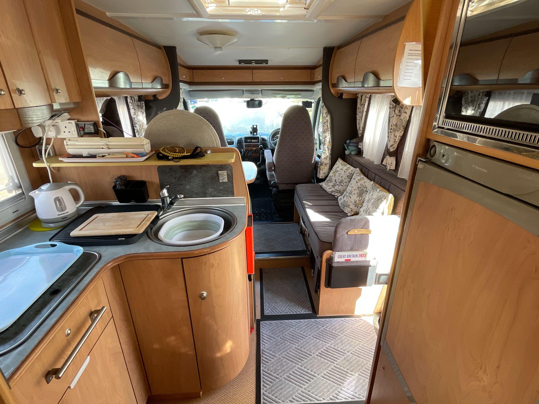 2003 Burstner Harmony T625