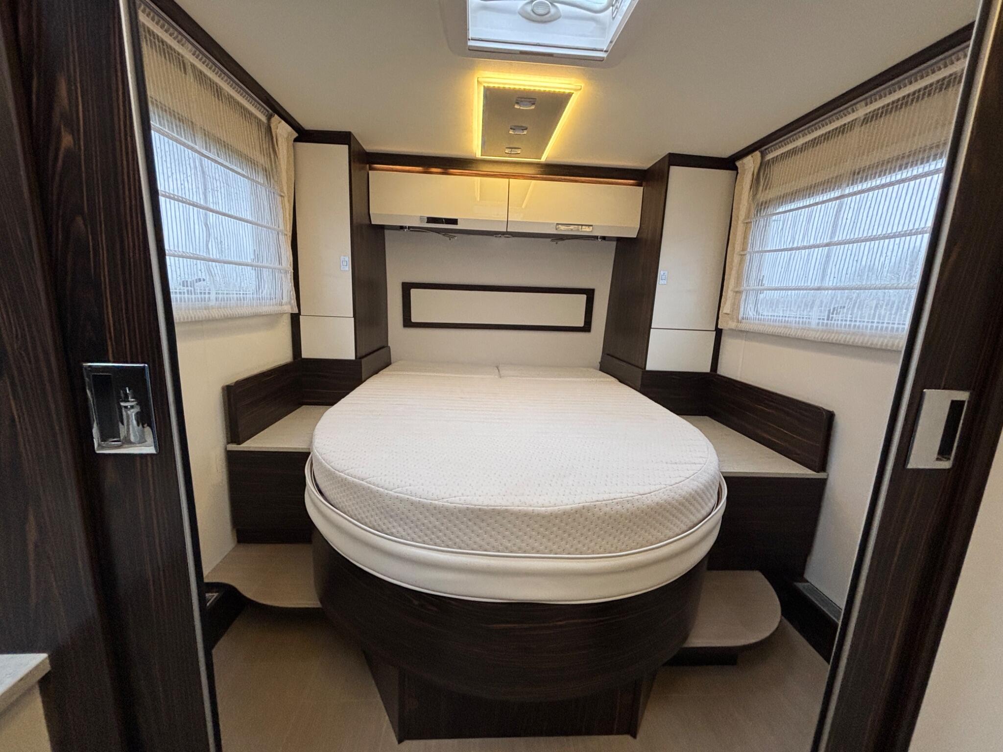 2017 Burstner Elegance I 920G