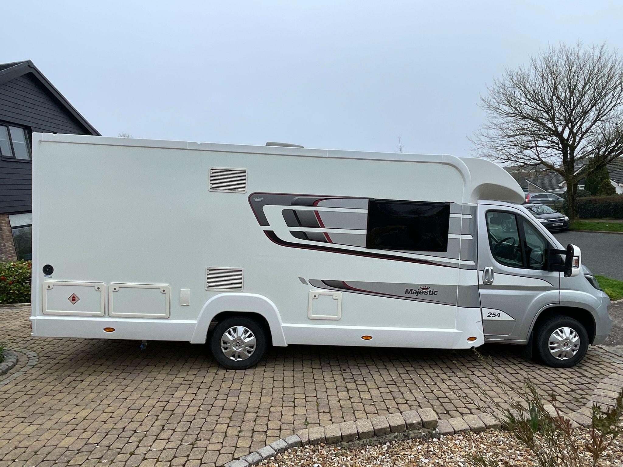 2017 Elddis Majestic 254 Marquis Edition