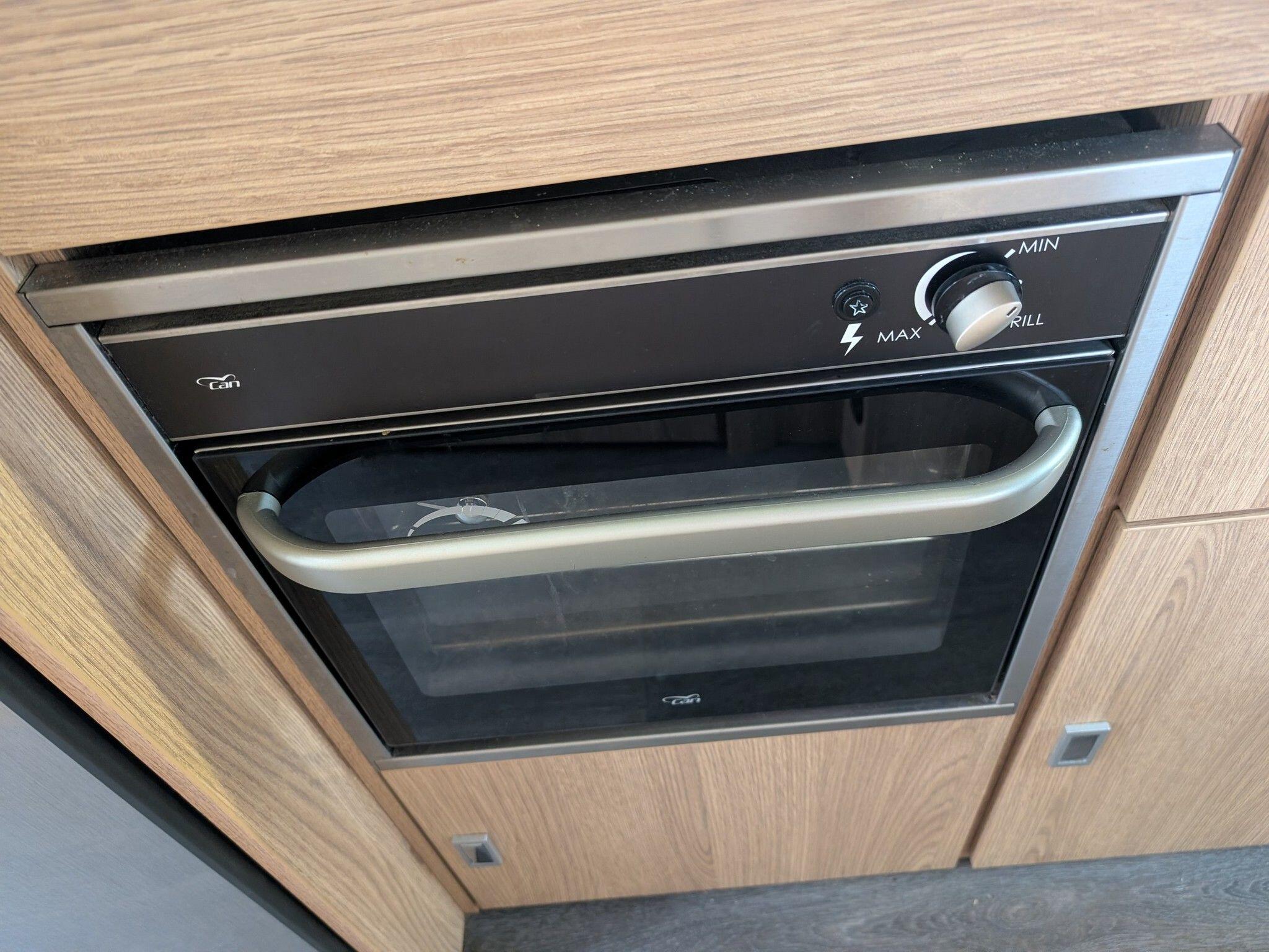 2021 Auto-Trail V-Line 669 S