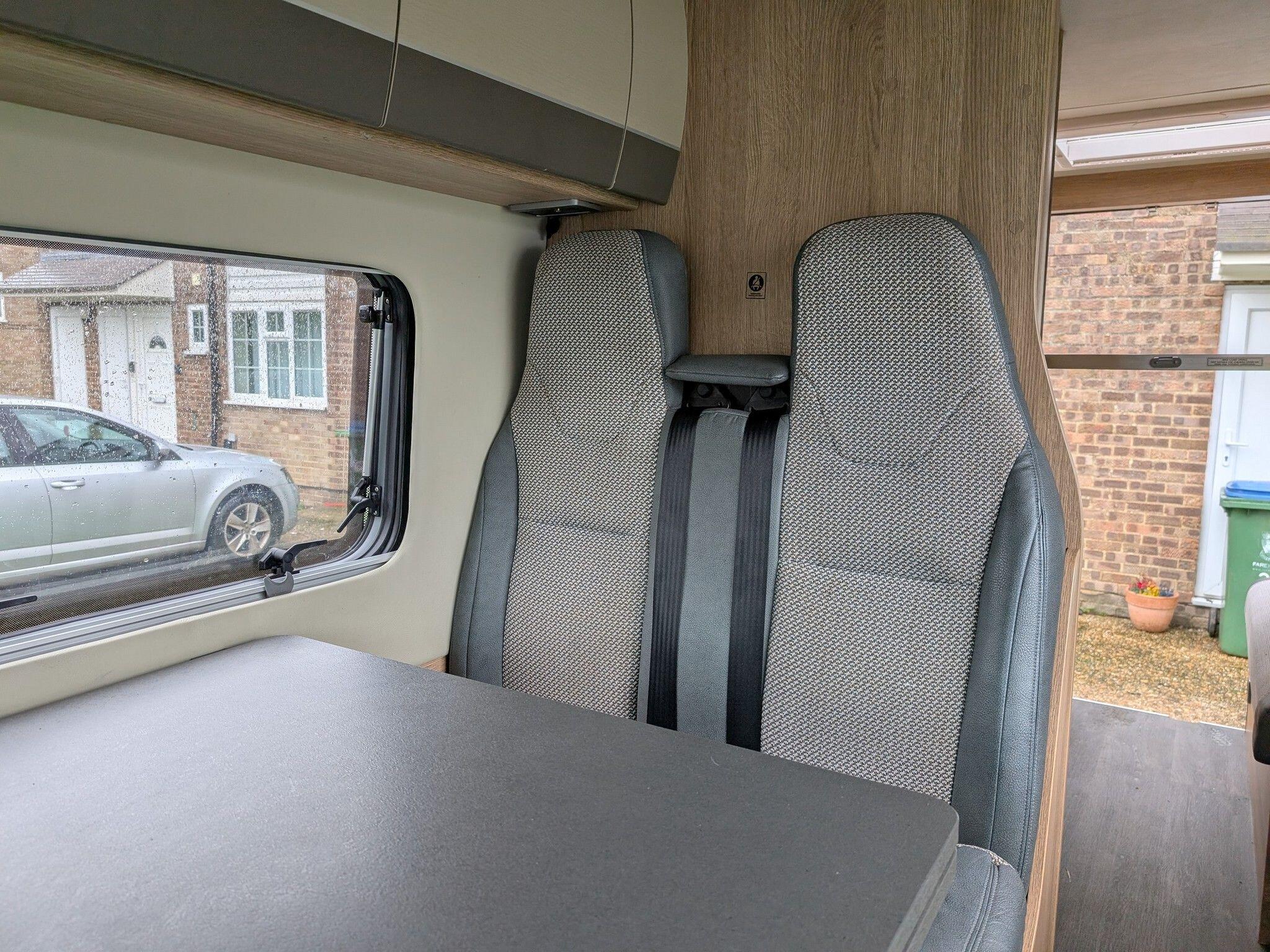 2021 Auto-Trail V-Line 669 S