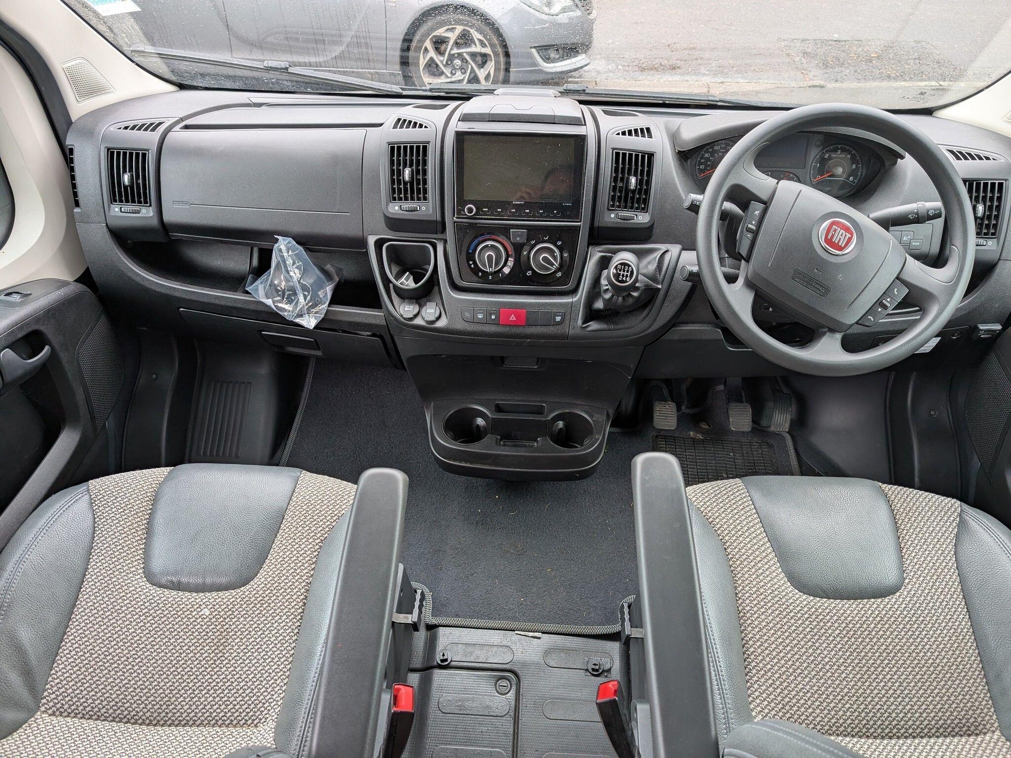 2021 Auto-Trail V-Line 669 S