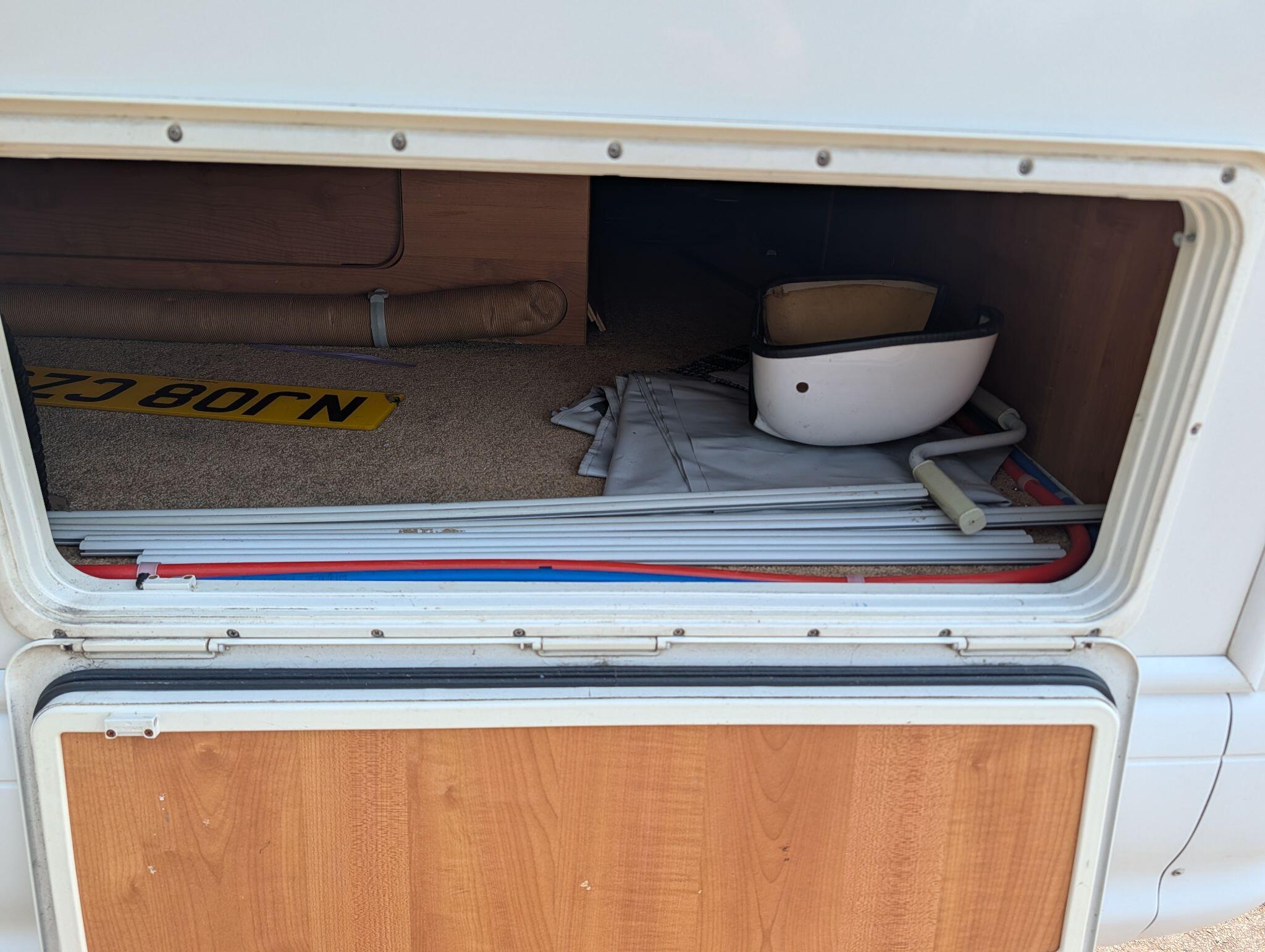 2008 Auto-Trail Apache se New hab check