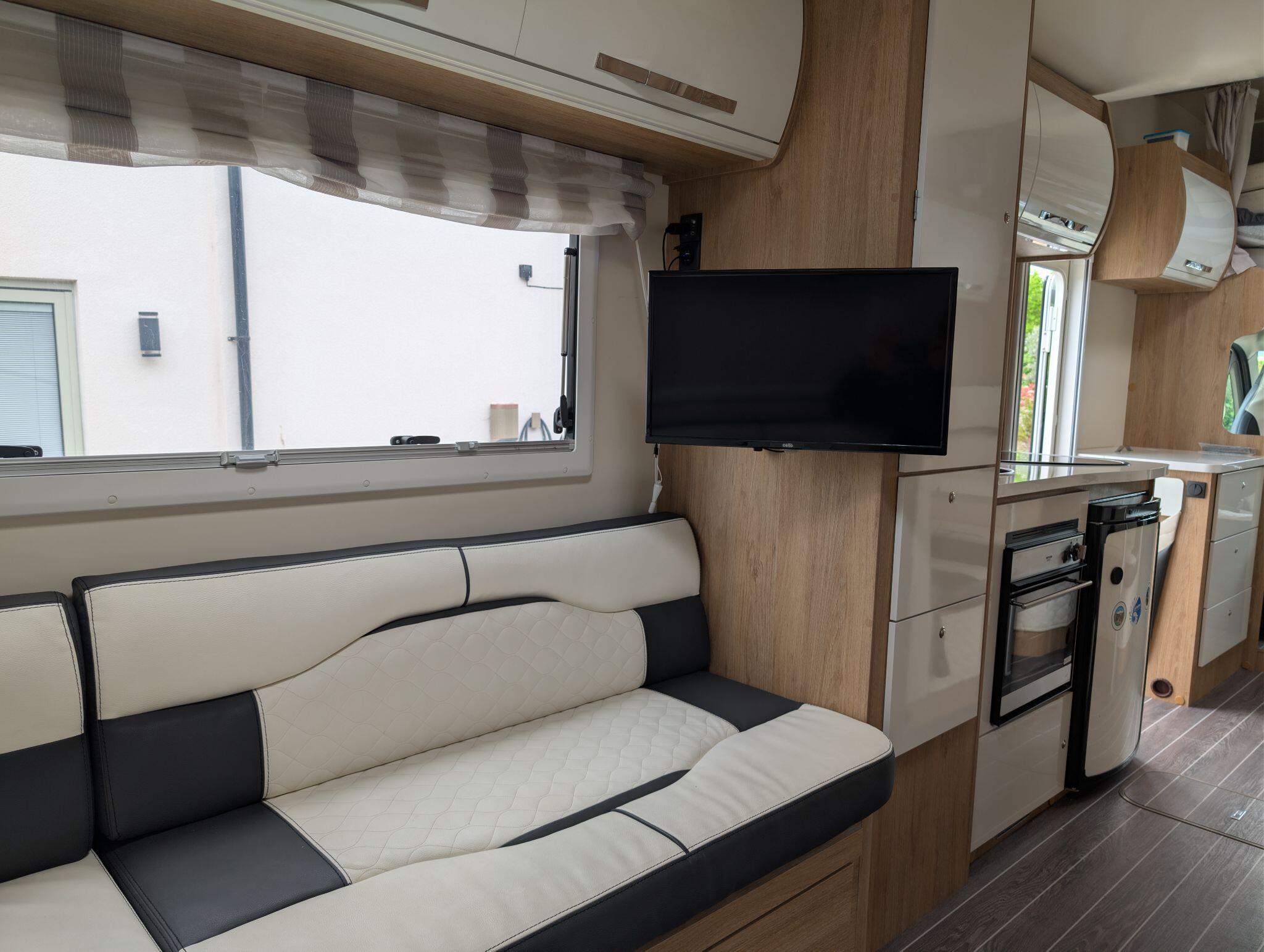 2023 Roller Team Auto-Roller 746