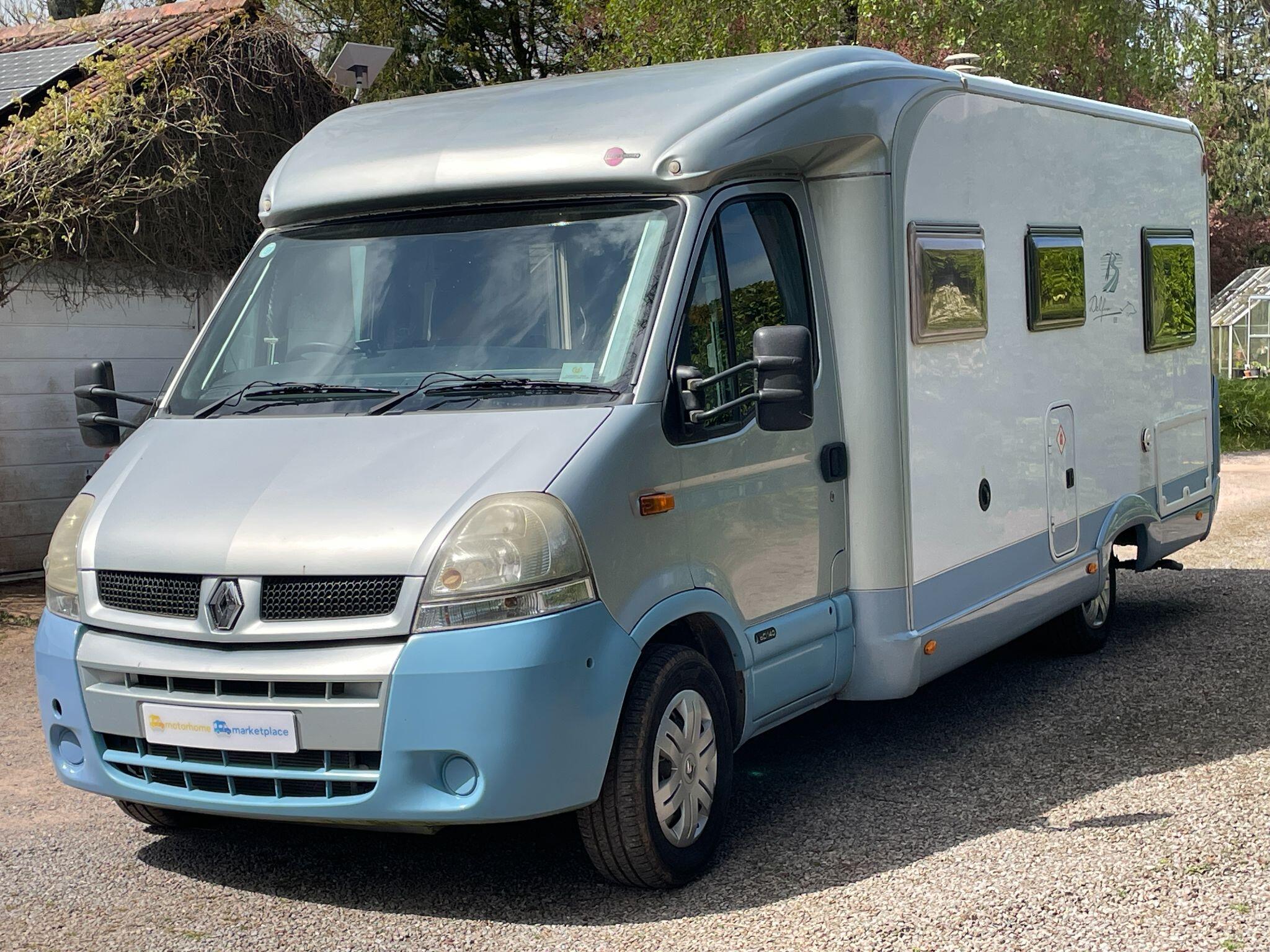 2005 Burstner Delfin T686