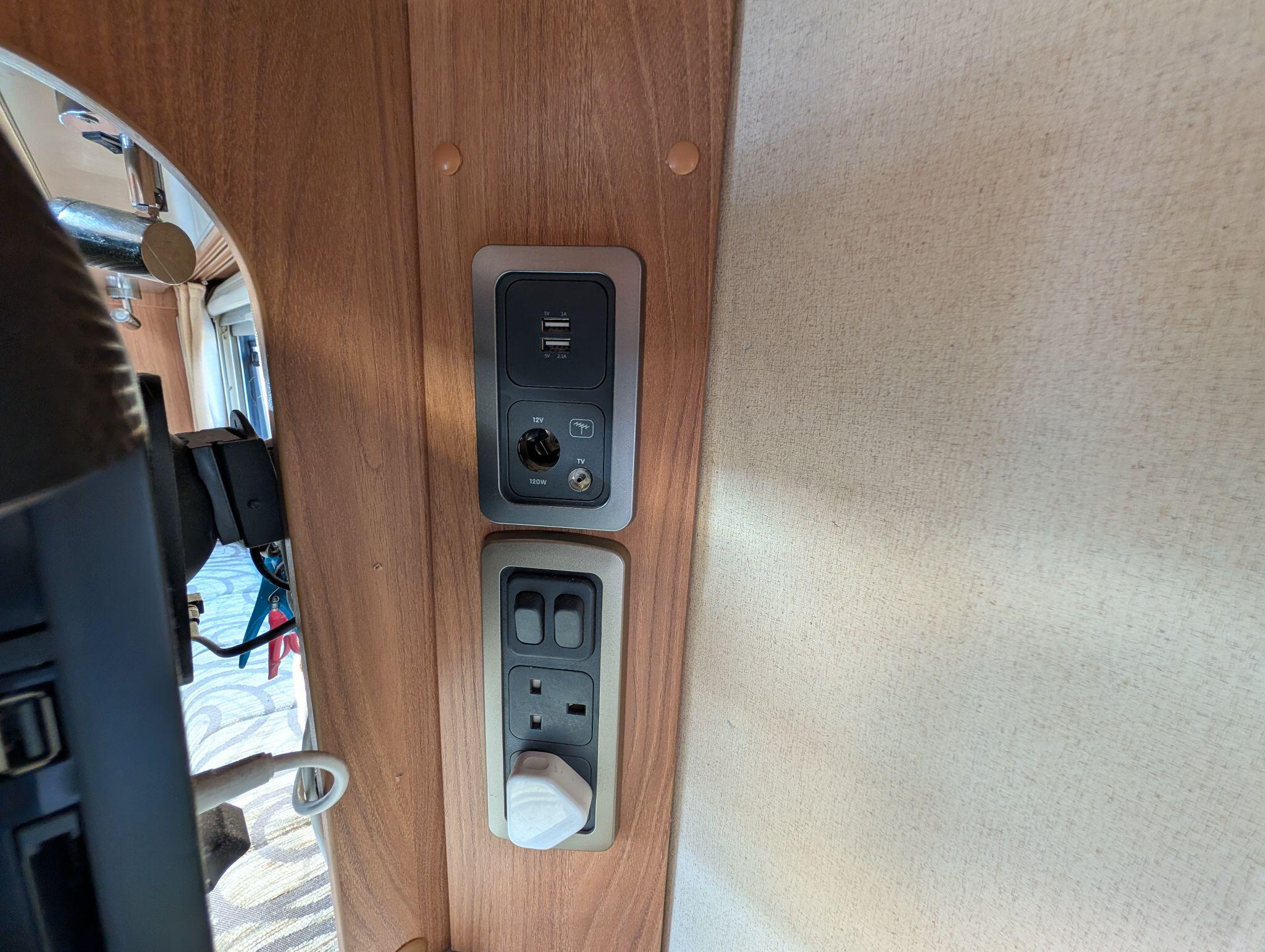 2011 Swift Sundance 620 FB New cam belt, water pump, service and mot