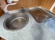 2005 Burstner Delfin T686