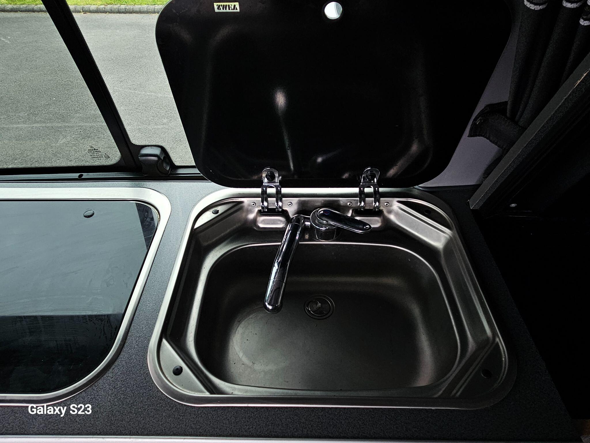 2007 Mercedes-Benz Vito 2.1 111CDI Dualiner Comfort Long Panel Van 5dr Diesel Automatic LWB (116 bhp)