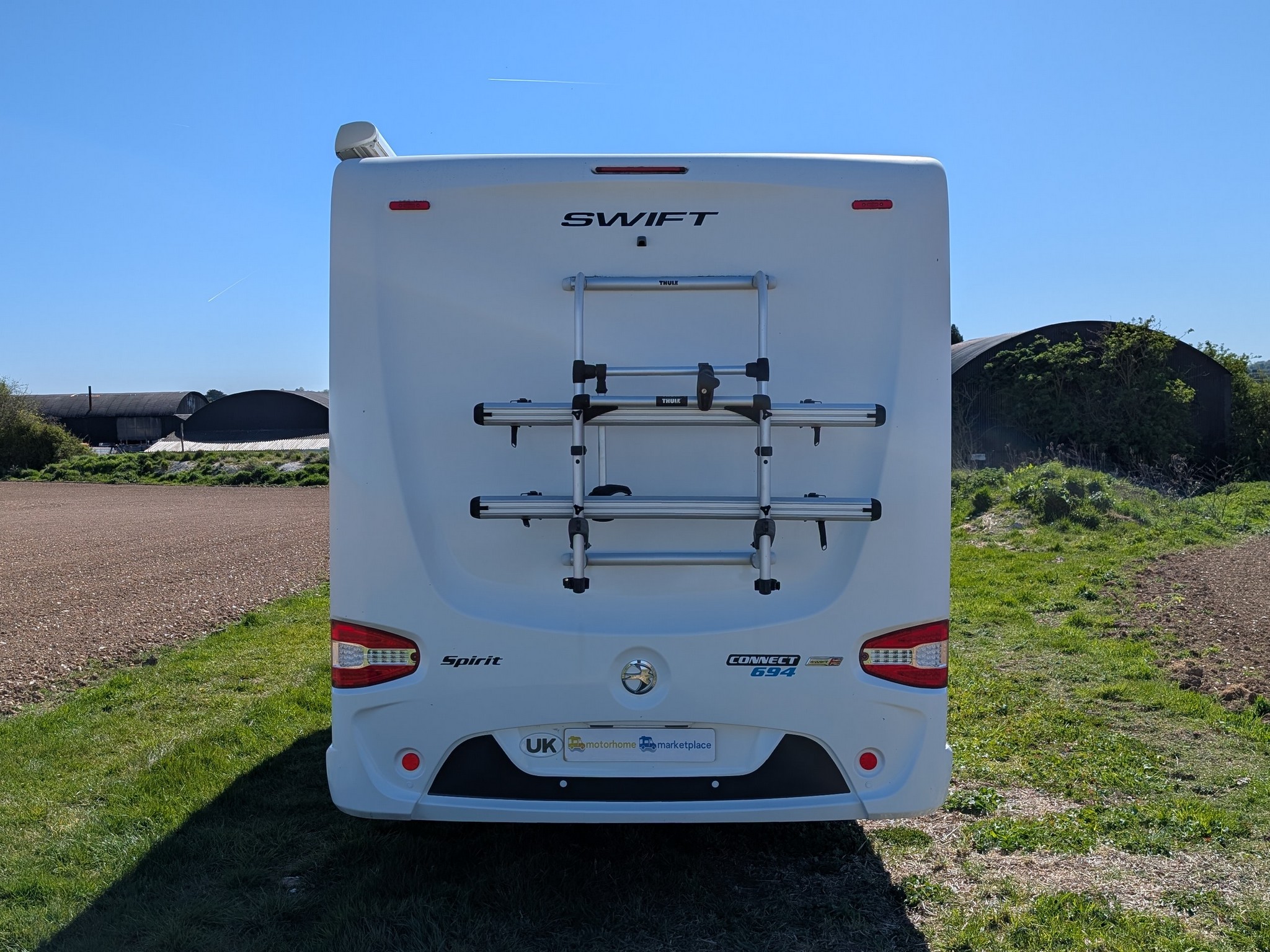 2020 Swift Spirit 694 Self Levelling & Thule Awning Room