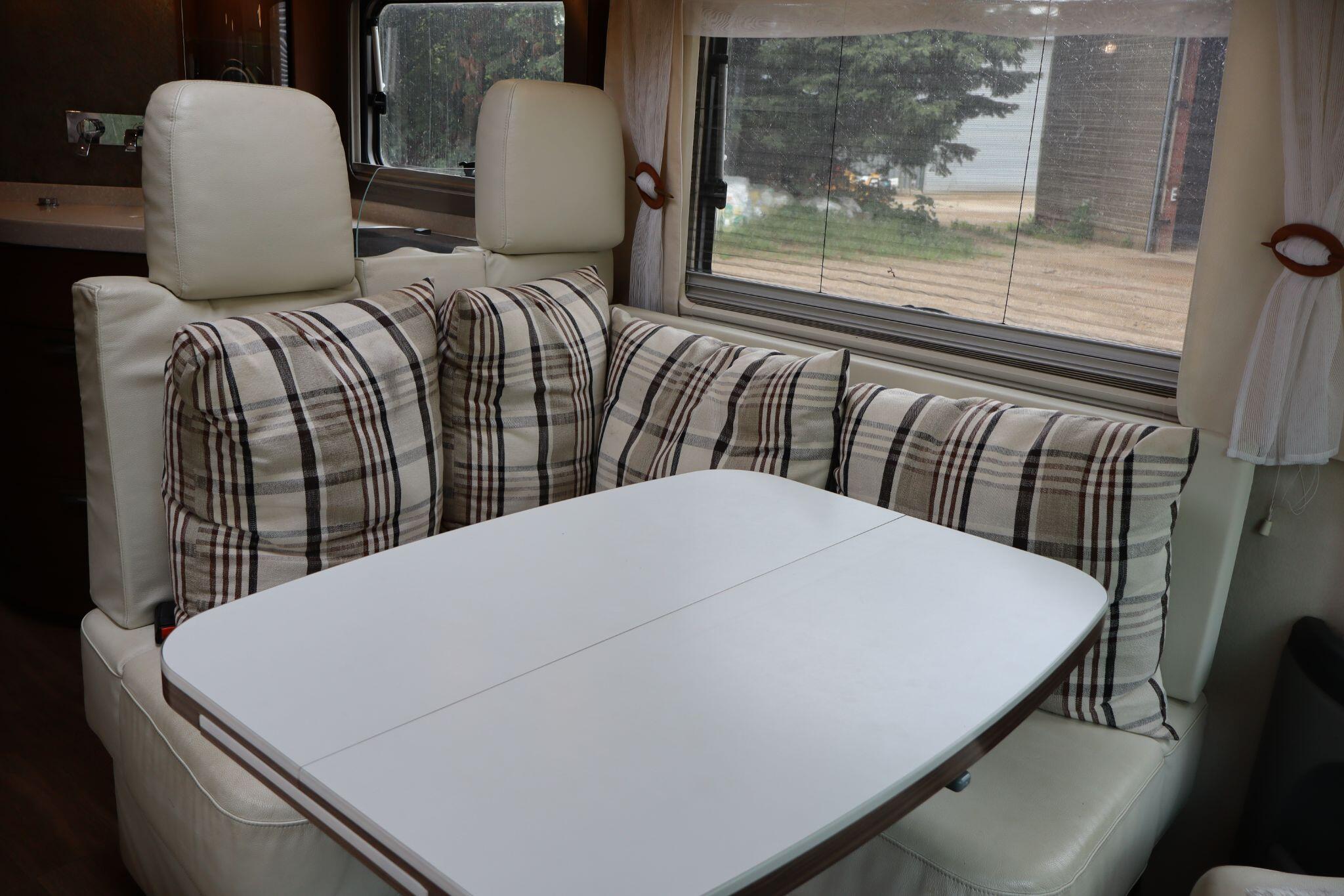 2014 Niesmann and Bischoff Flair 800i with Self Levelling & Air Suspension