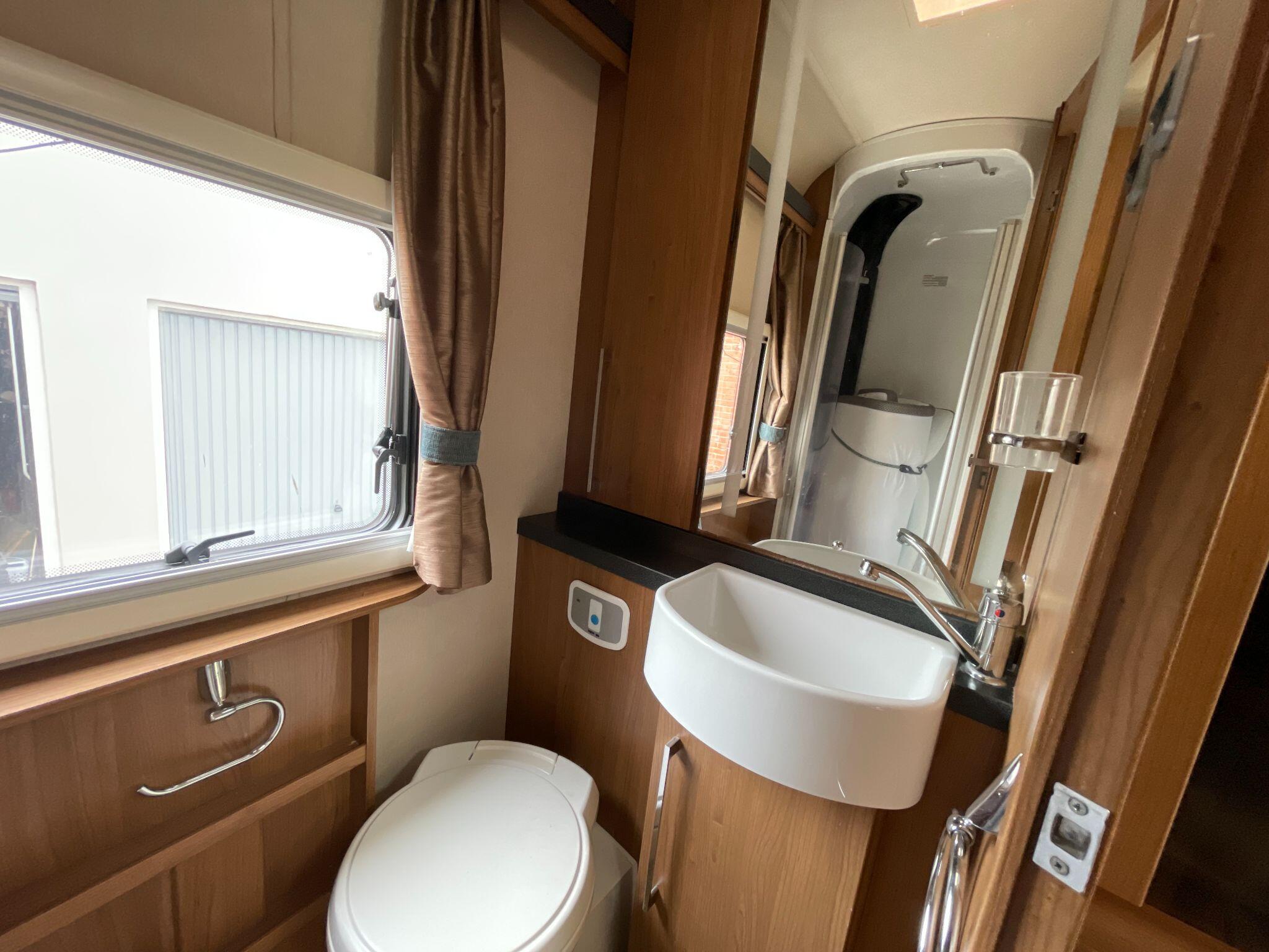 2014 Auto-Trail Tracker RS