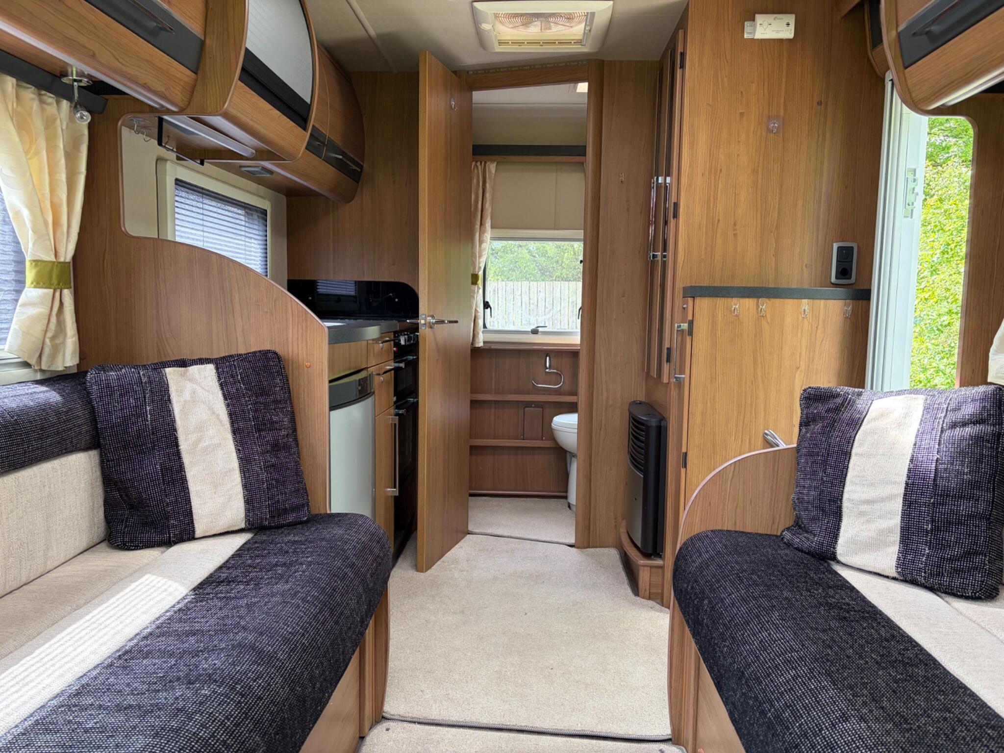 2011 Auto-Trail Tracker RS (24 Month Warranty)