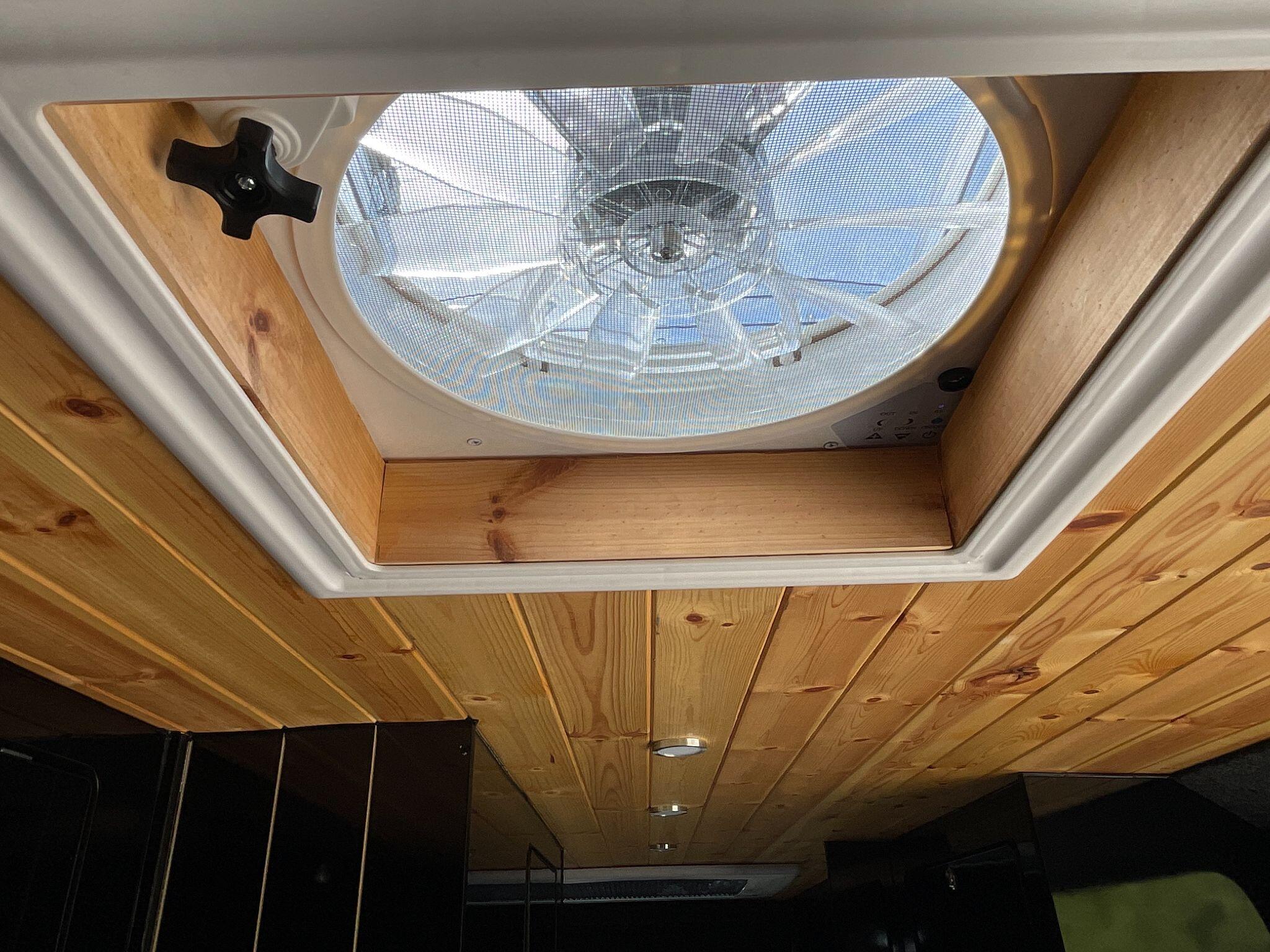 2019 Volkswagen Crafter Camper CR35 TRENDLINE TDI 140PS
