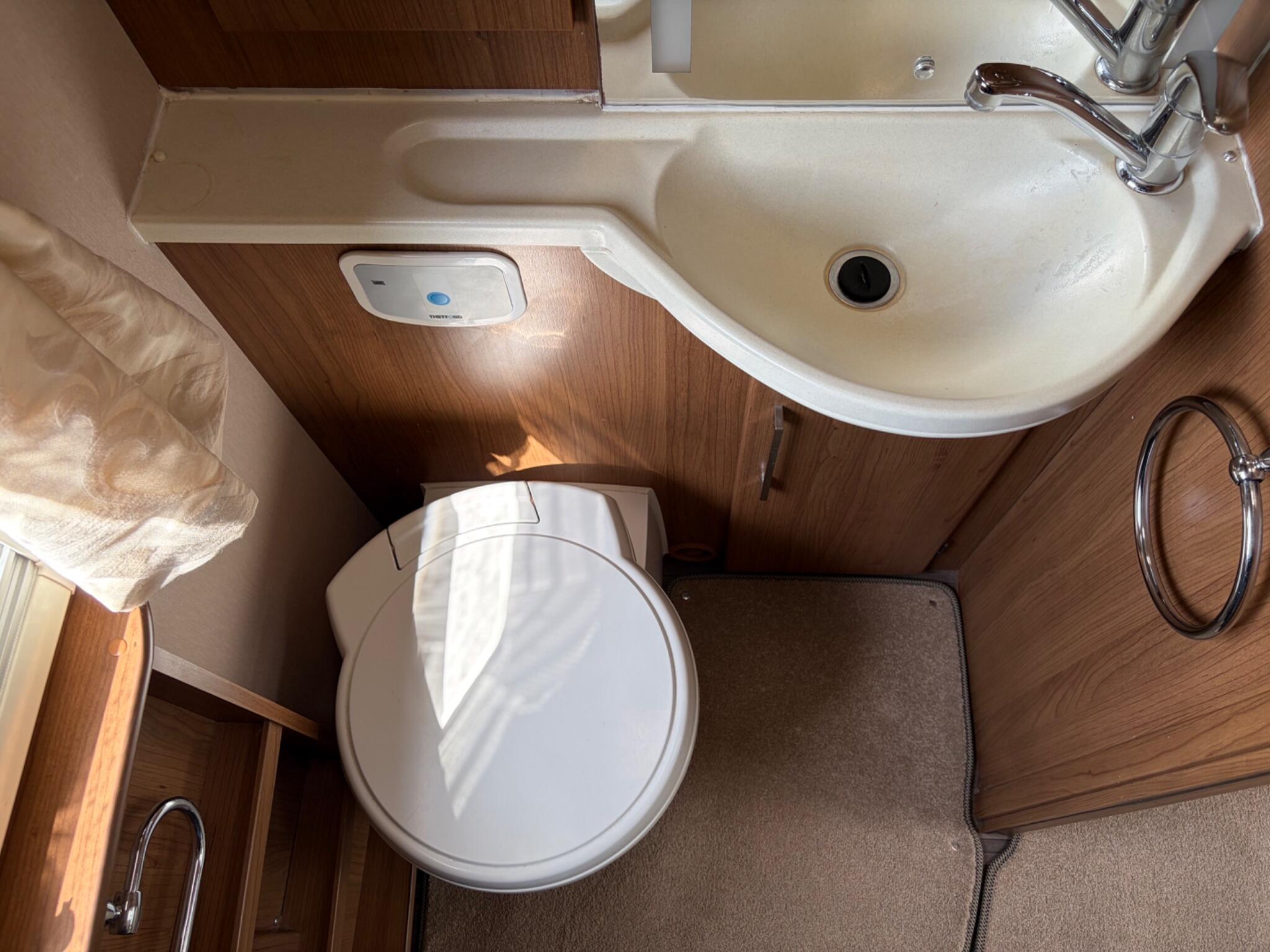 2011 Auto-Trail Tracker RS (24 Month Warranty)
