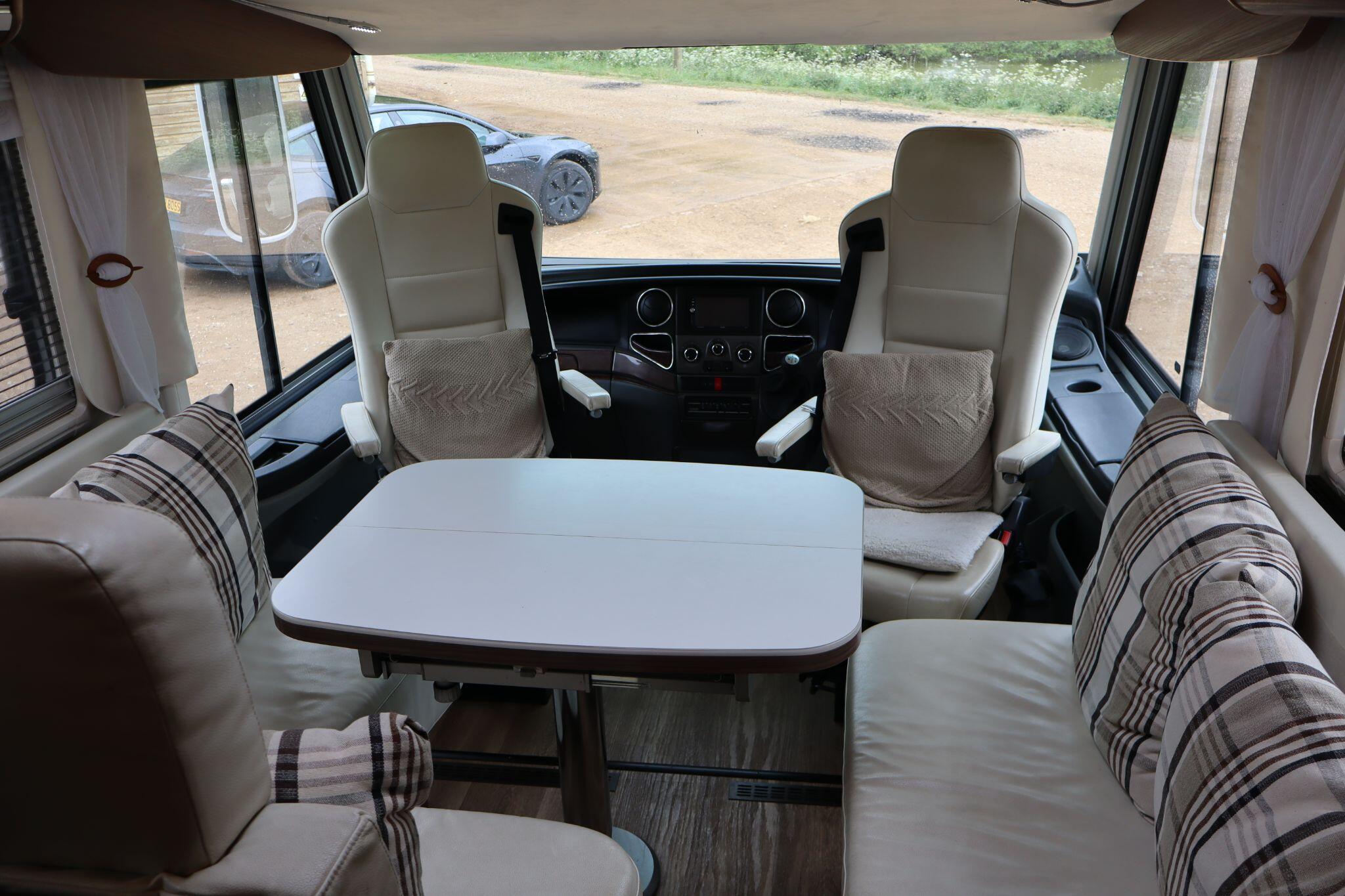 2014 Niesmann and Bischoff Flair 800i with Self Levelling & Air Suspension