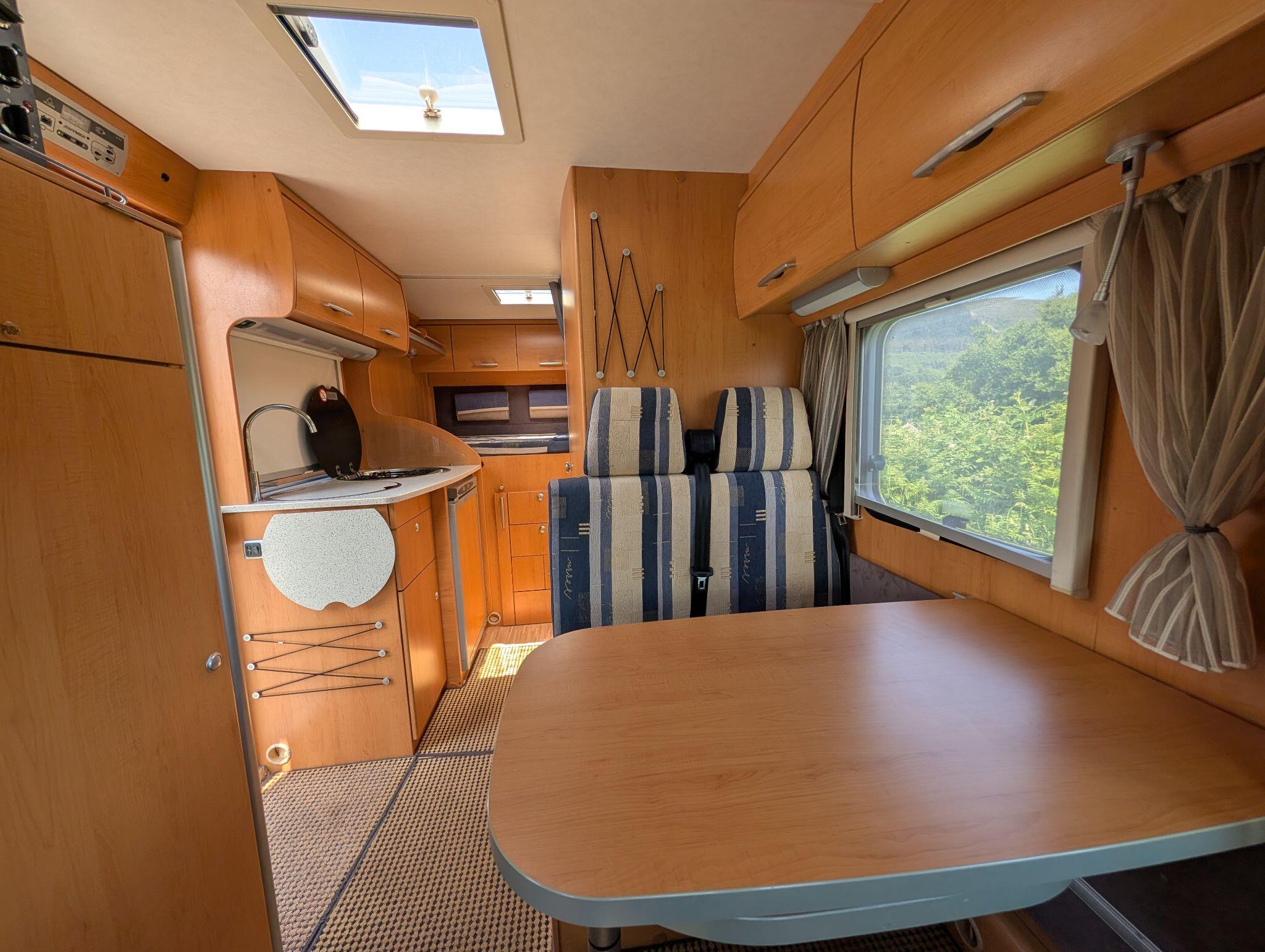 2007 Hymer C522