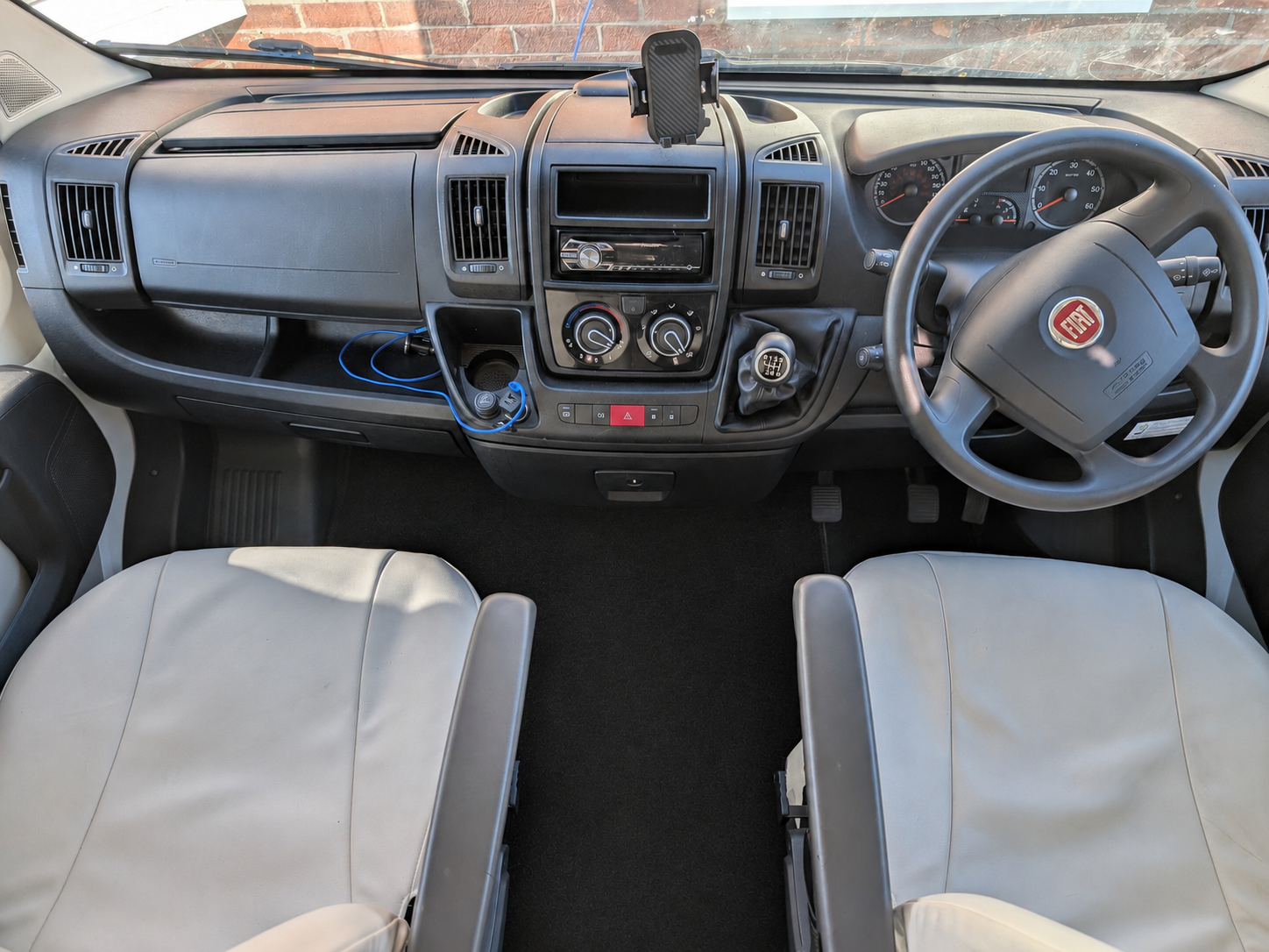 2014 Roller Team Zefiro 269P Island Bed