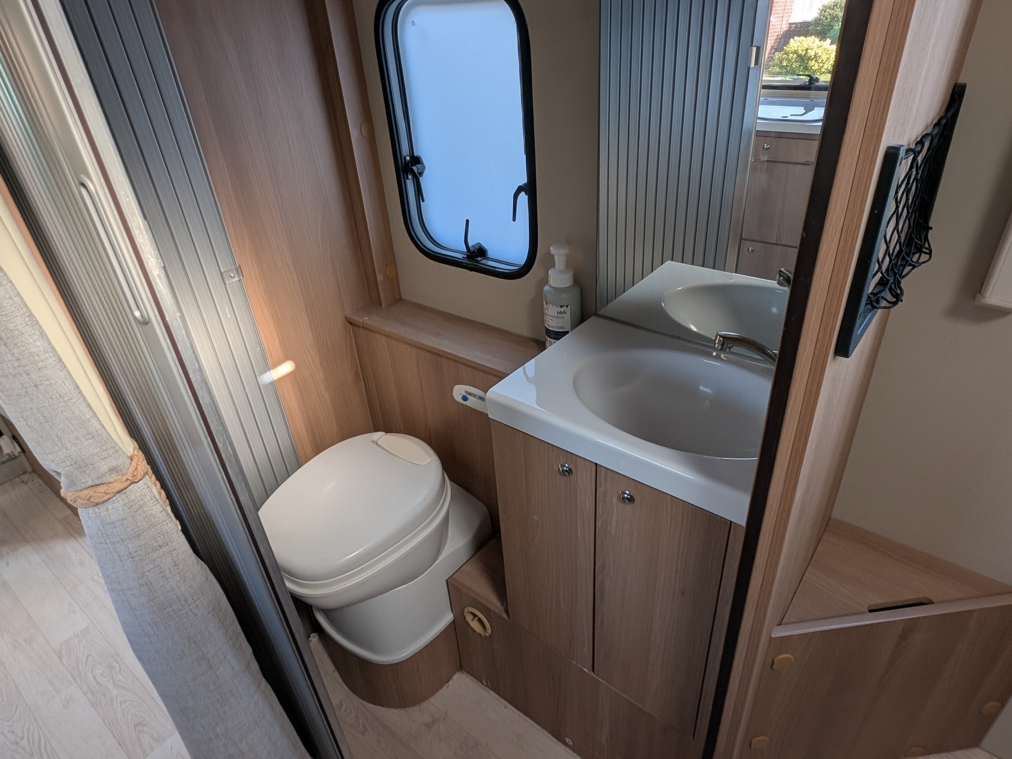 2014 Roller Team Zefiro 269P Island Bed