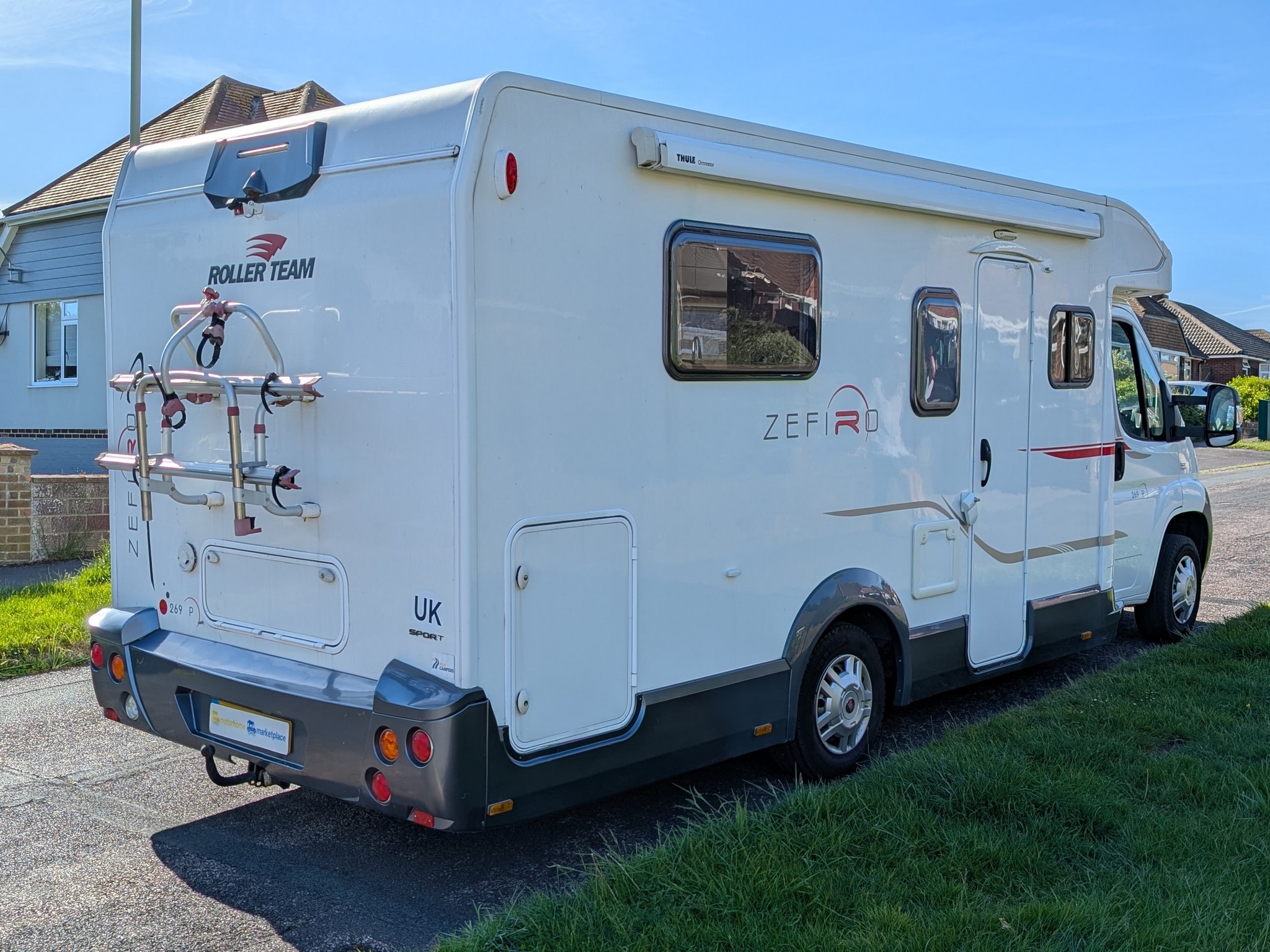 2014 Roller Team Zefiro 269P Island Bed