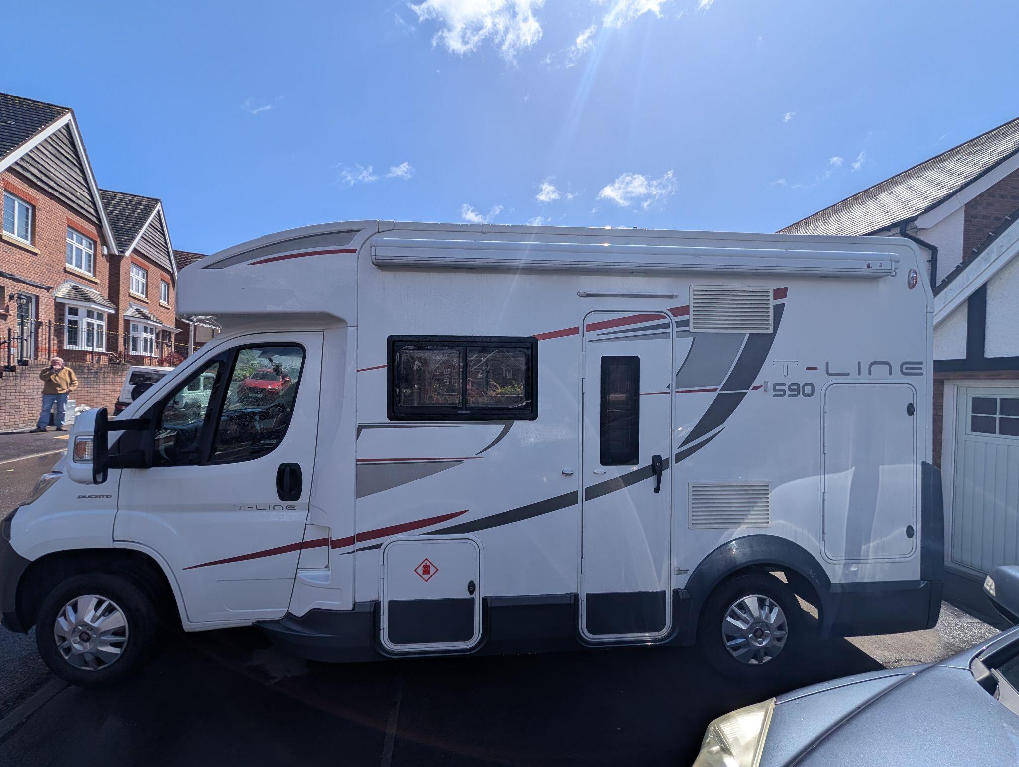2018 Roller Team T-Line 590