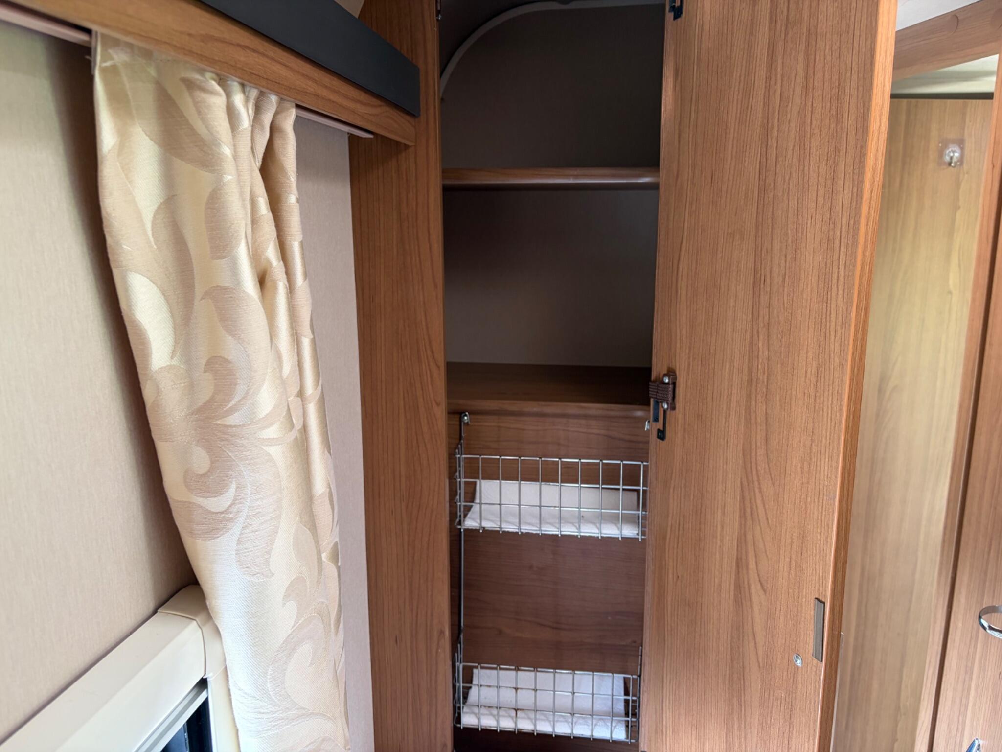 2011 Auto-Trail Tracker RS (24 Month Warranty)