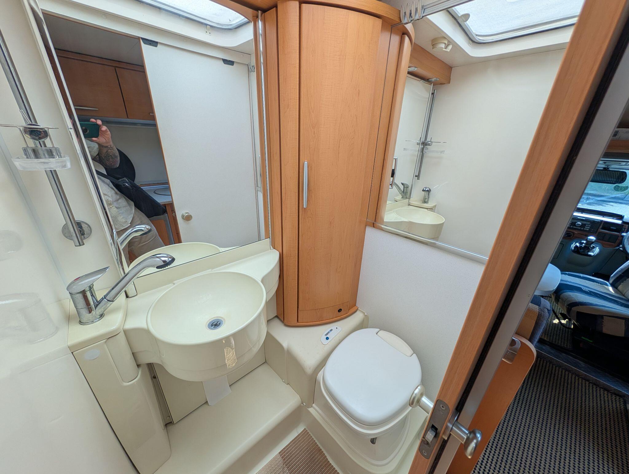 2007 Hymer C522