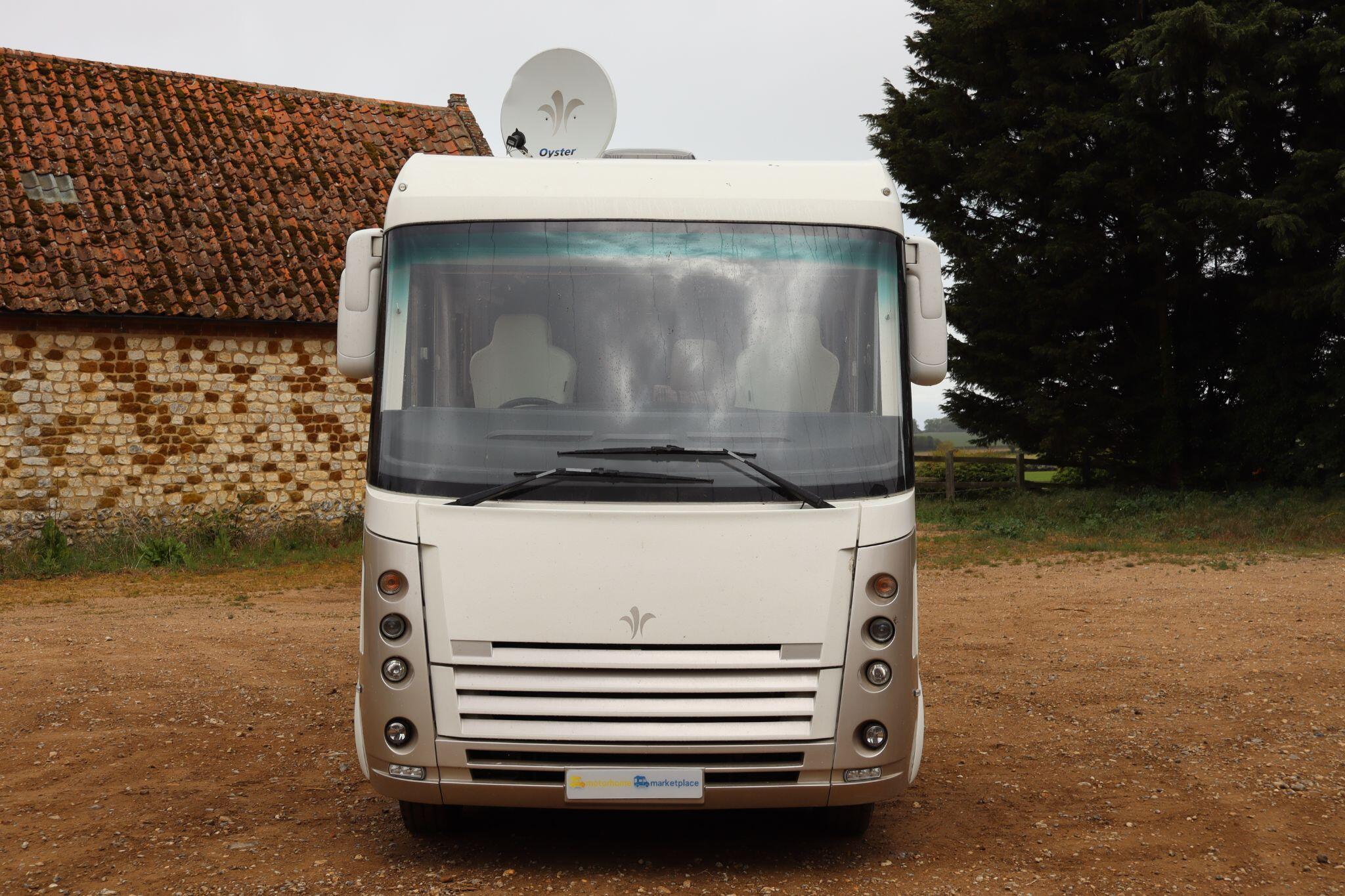 2014 Niesmann and Bischoff Flair 800i with Self Levelling & Air Suspension