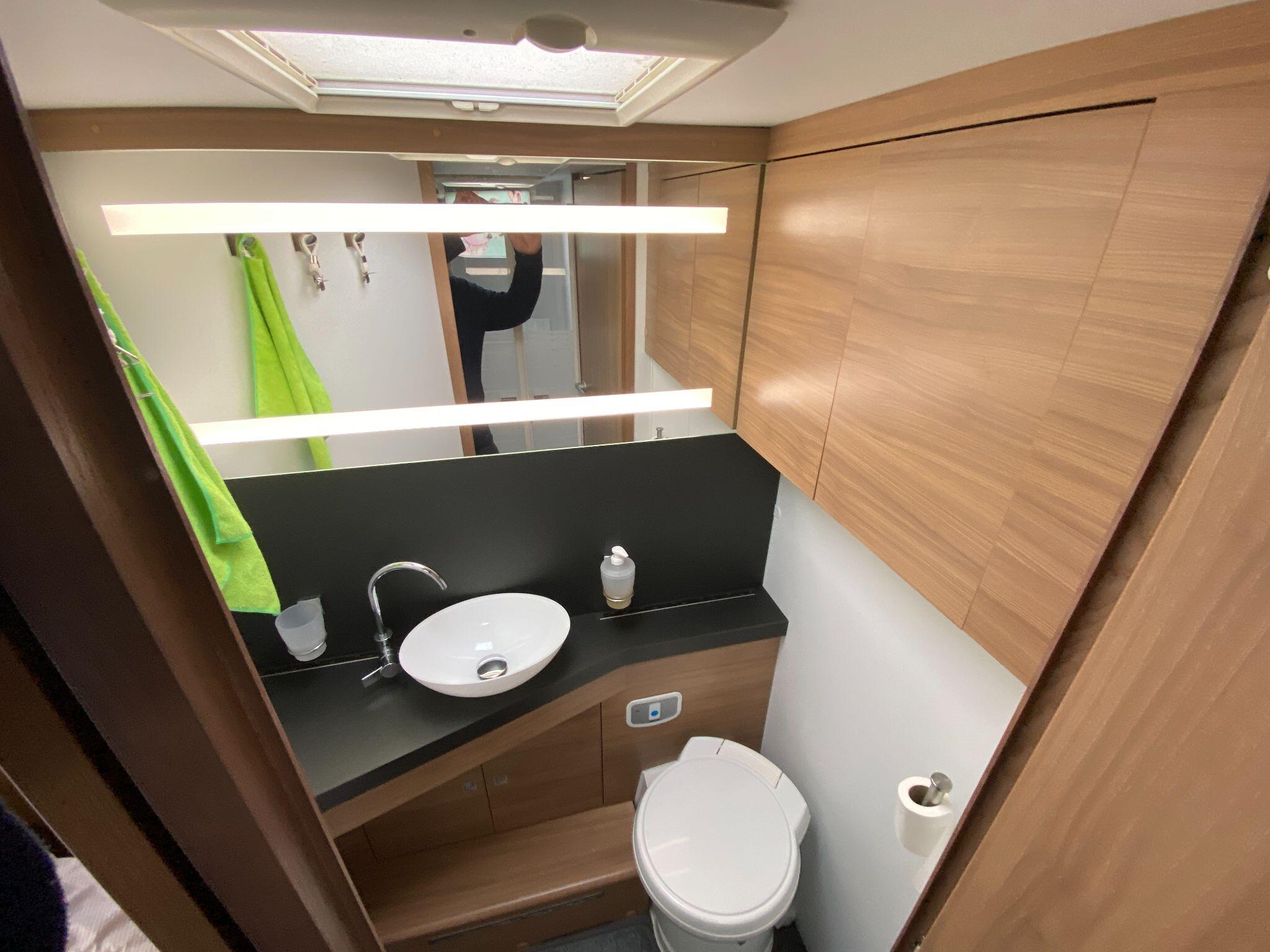 2020 Adria Matrix Supreme DC 670 Located Perth, Scotland