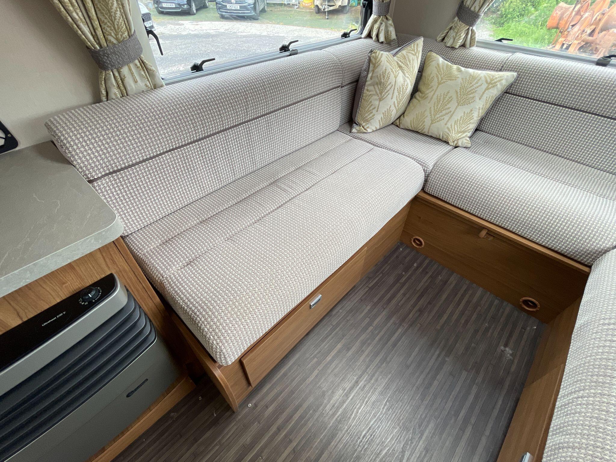 2017 Auto-Trail Apache 634