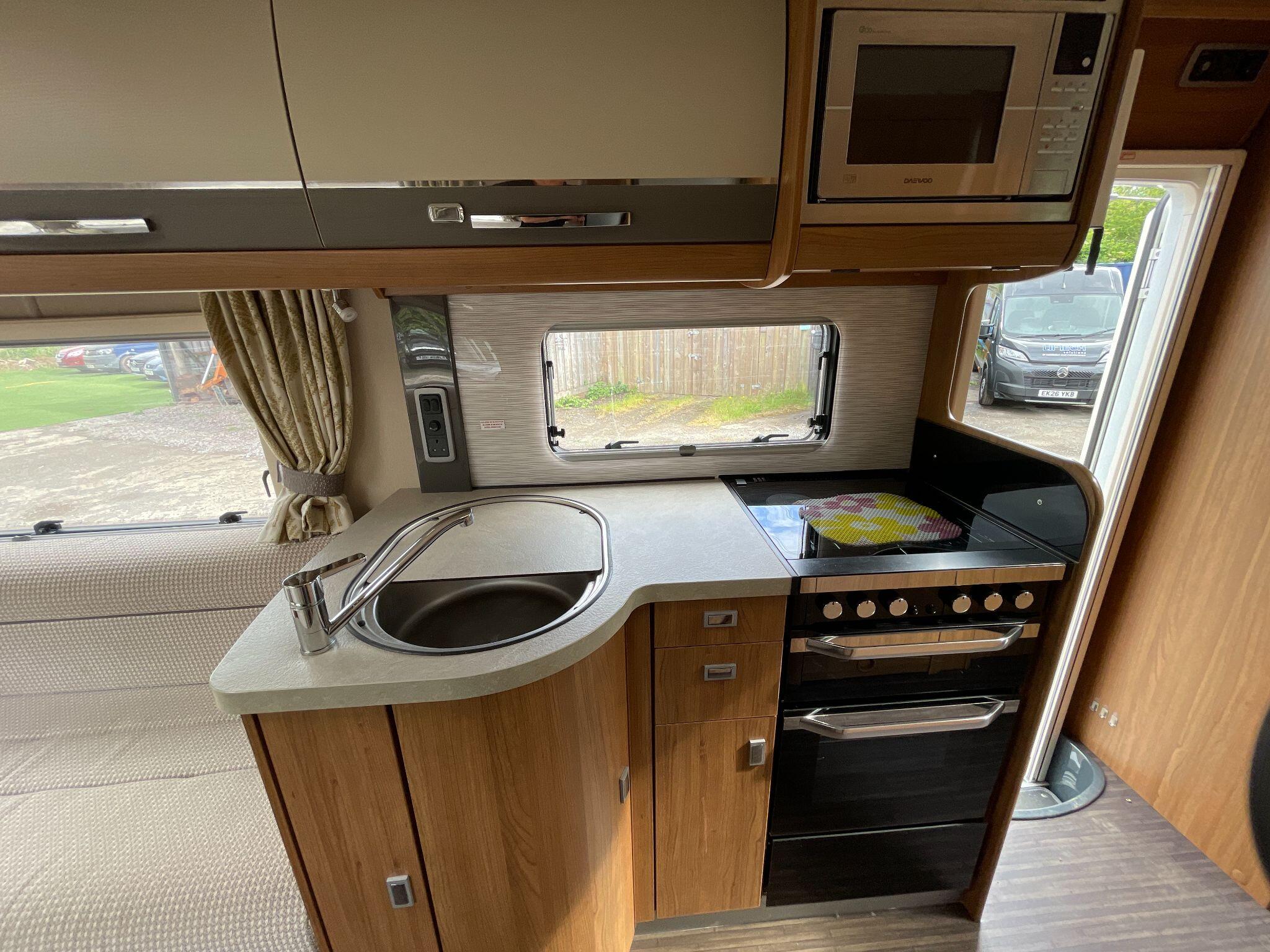 2017 Auto-Trail Apache 634