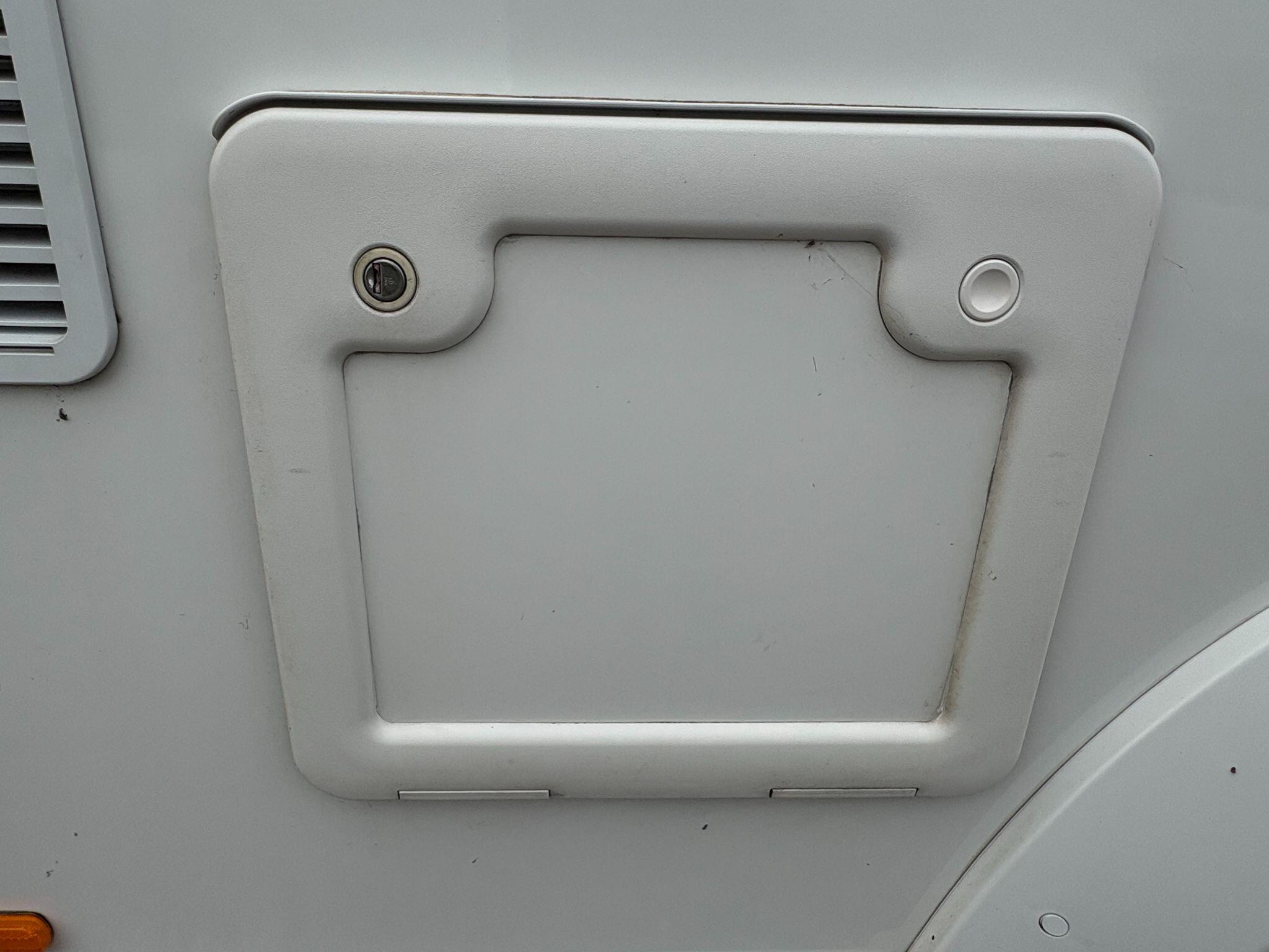 2022 Swift Escape 694