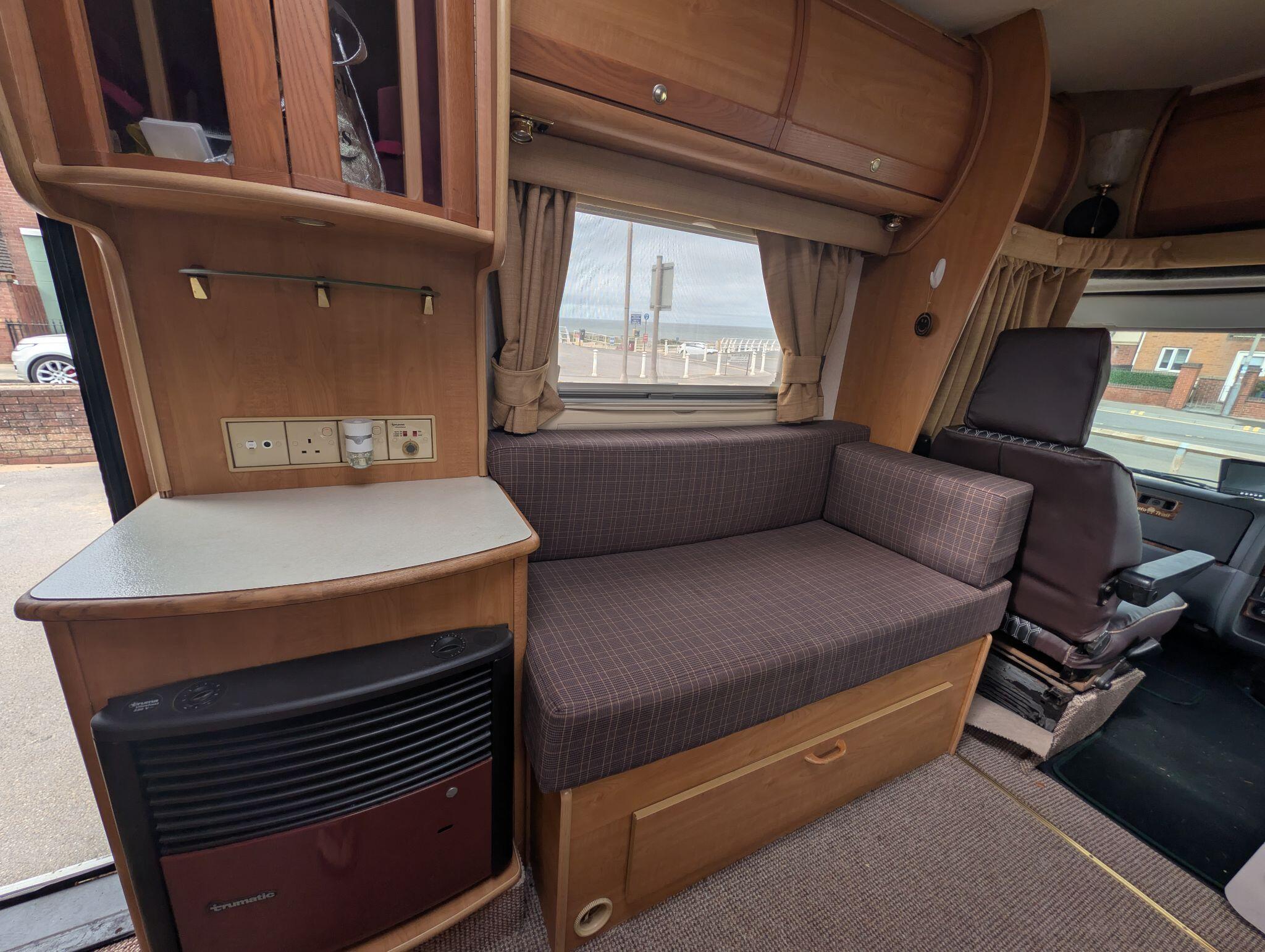 2001 Auto-Trail Chieftain Off grid