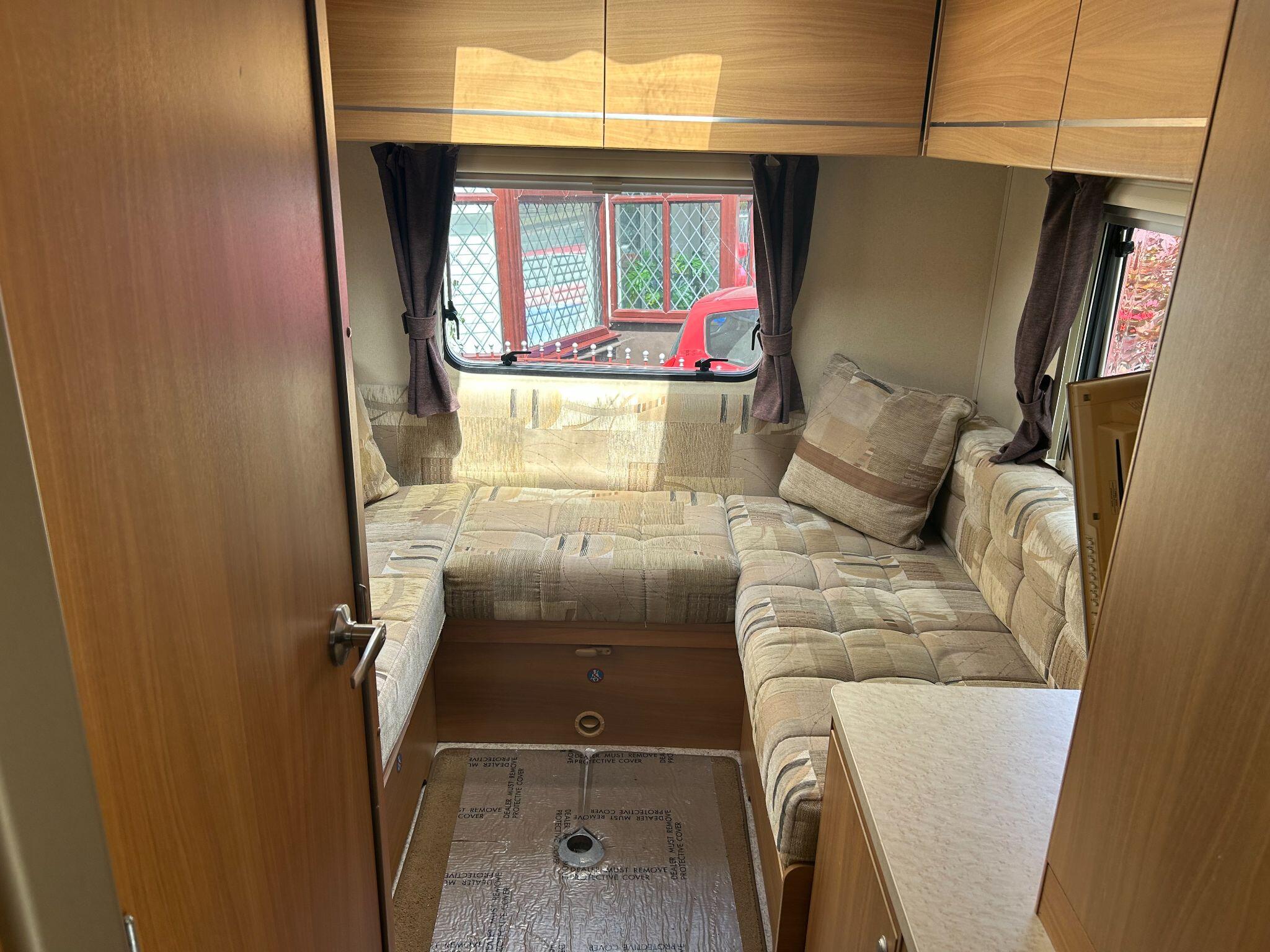 2010 Swift Escape 686
