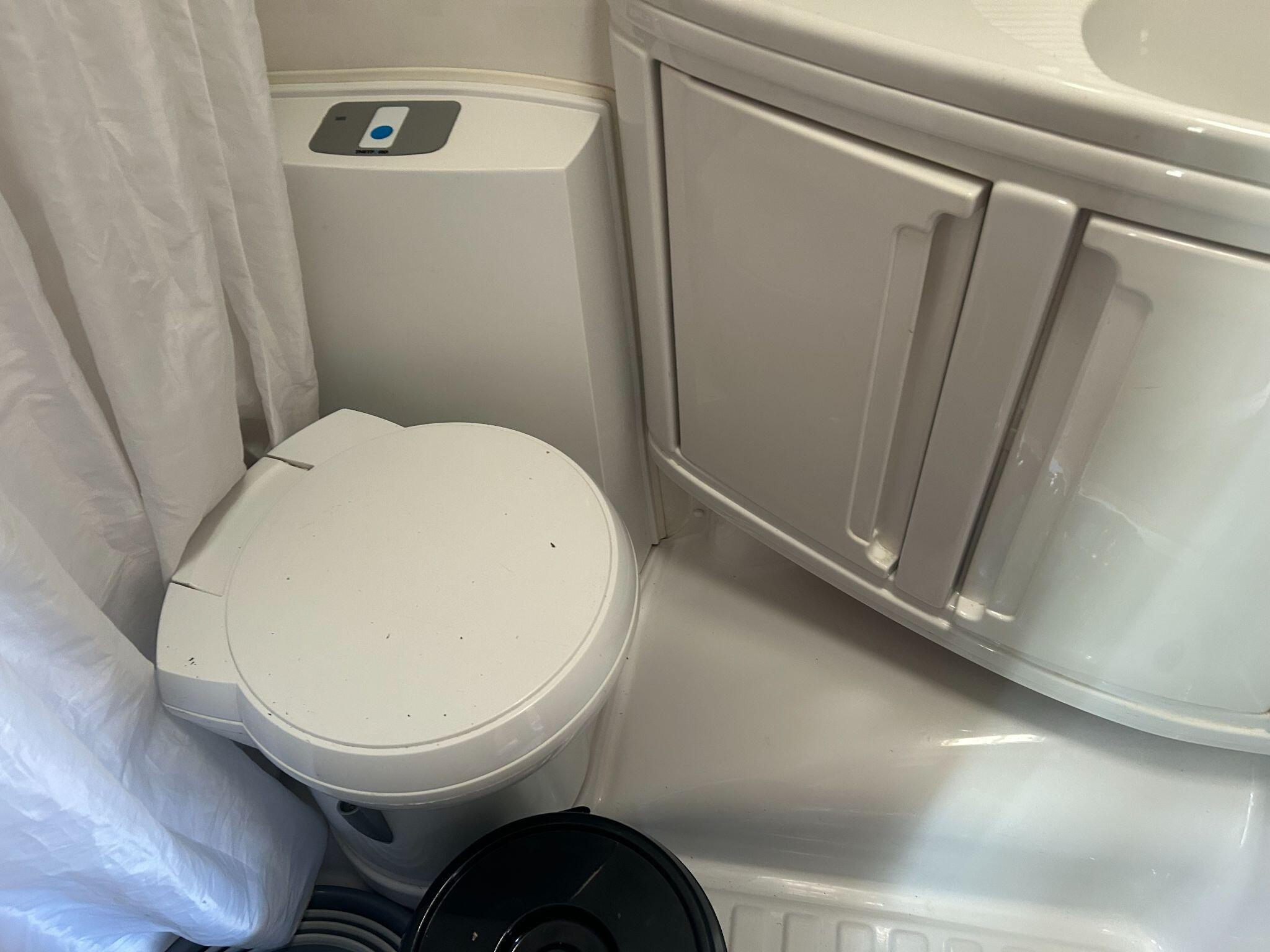 2010 Swift Escape 686