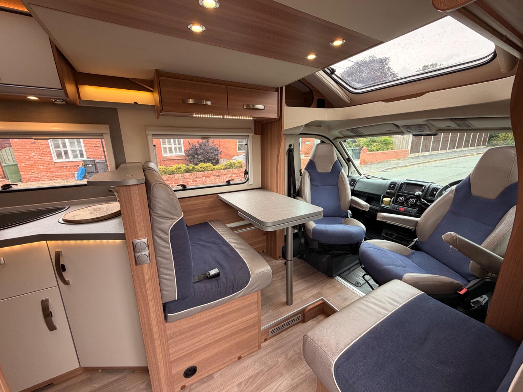 2017 Weinsberg Caraloft 700 Meh