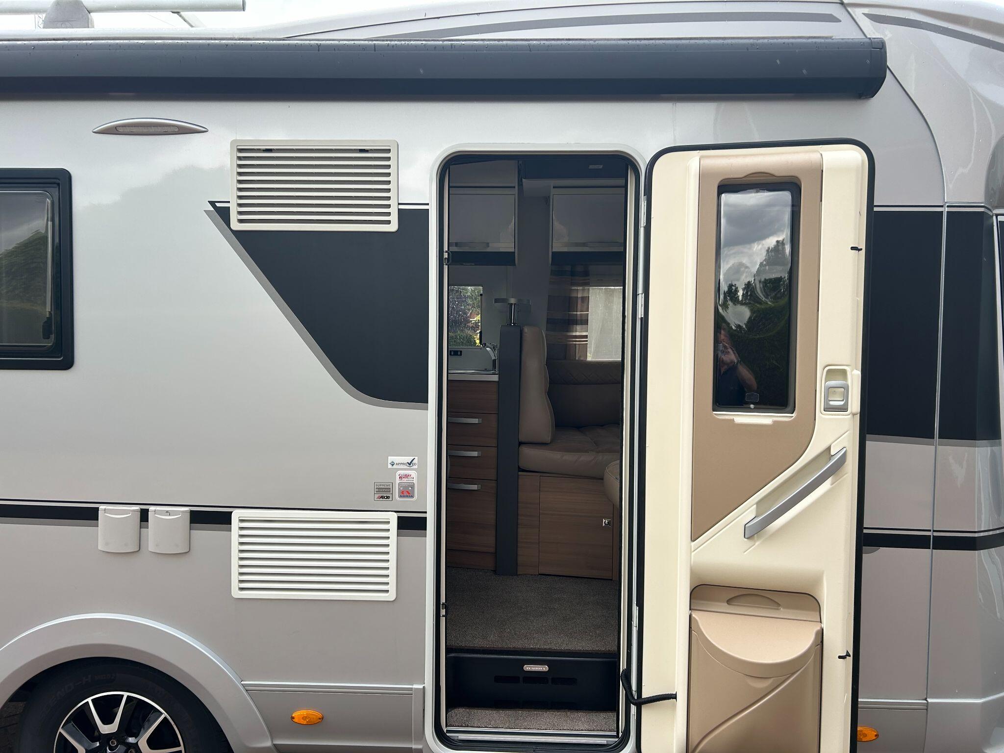 2018 Adria Matrix Supreme 670 SLT