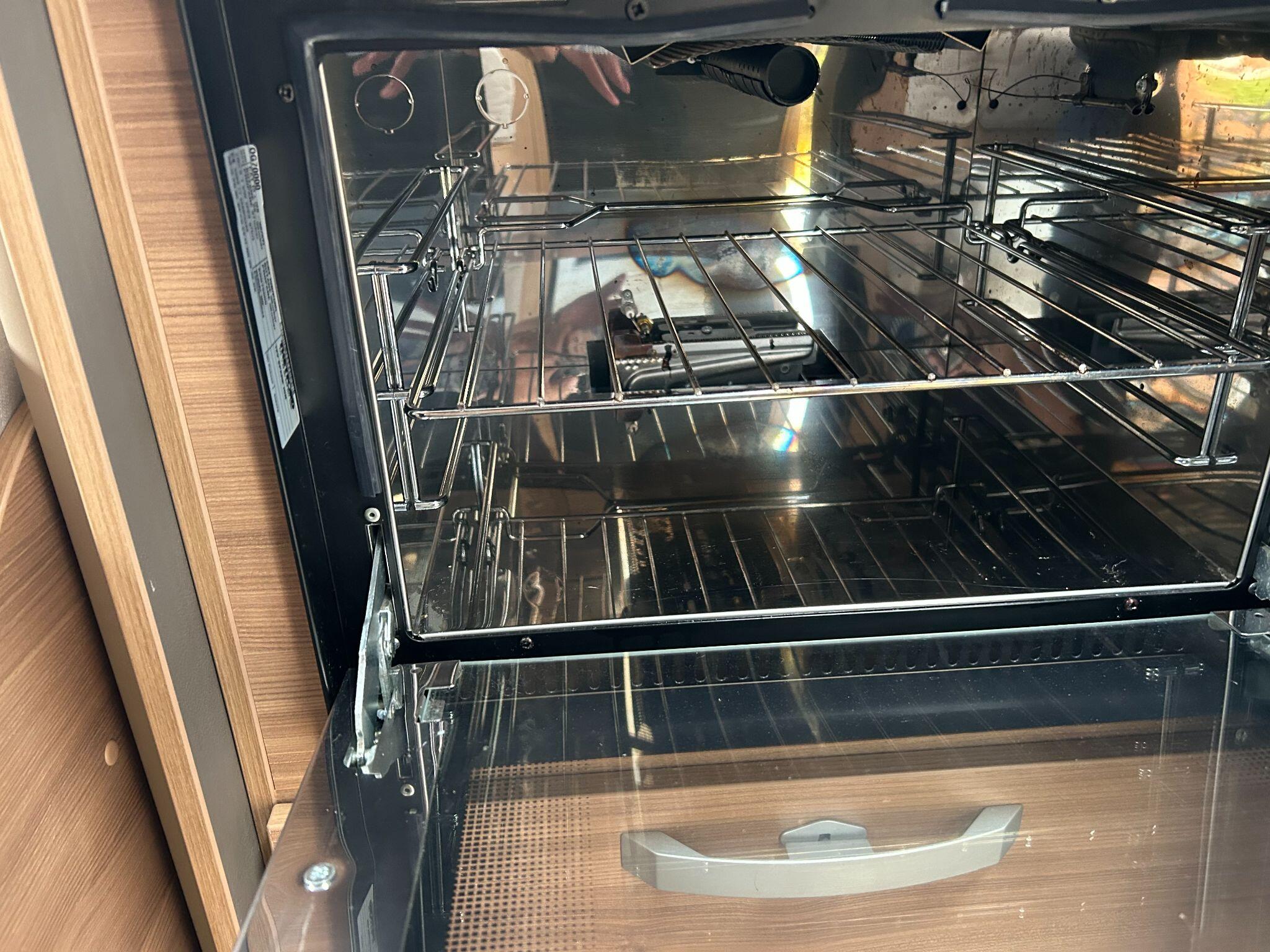2018 Adria Matrix Supreme 670 SLT