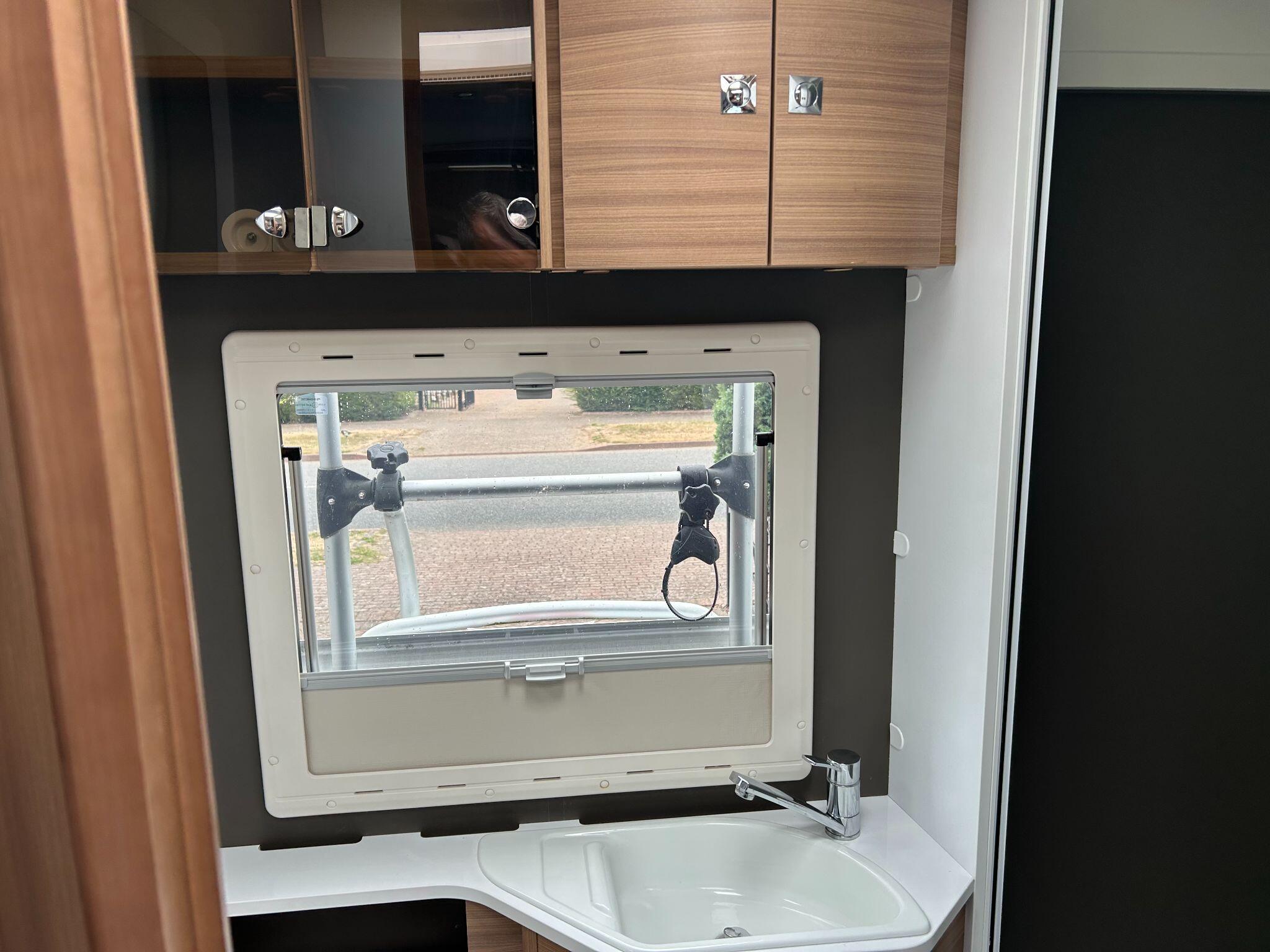 2018 Adria Matrix Supreme 670 SLT